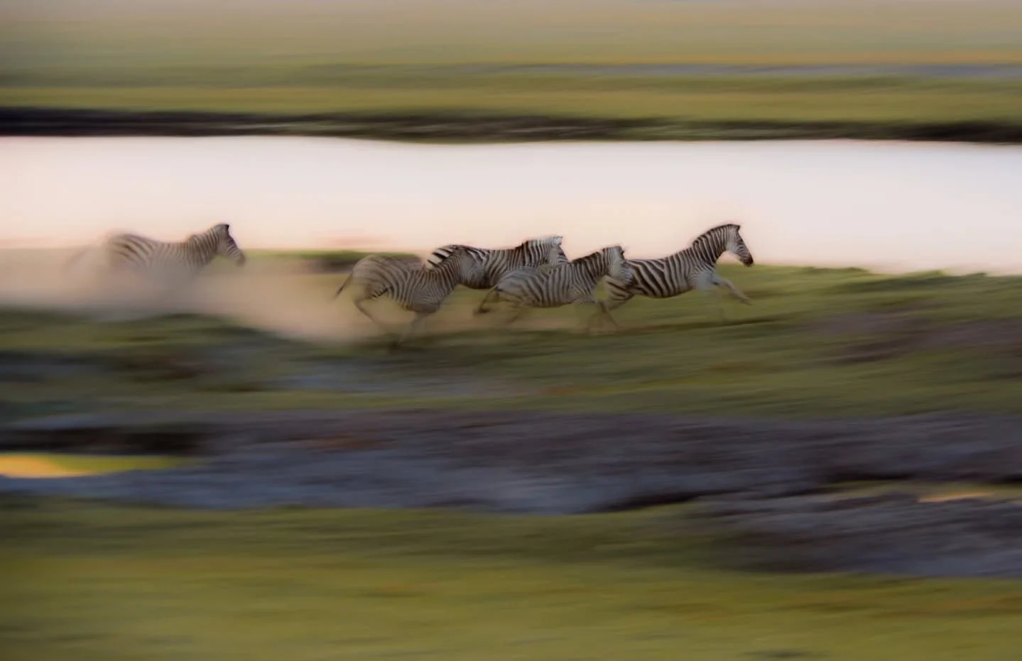 Kim here, with an international photo dump. ☺️ These frames came from getting lost and noticing more. Travel pulls me out of autopilot. I have fresh eyes. Things feel new again - and that&rsquo;s when my creative cup gets refilled.
 
More on this in 