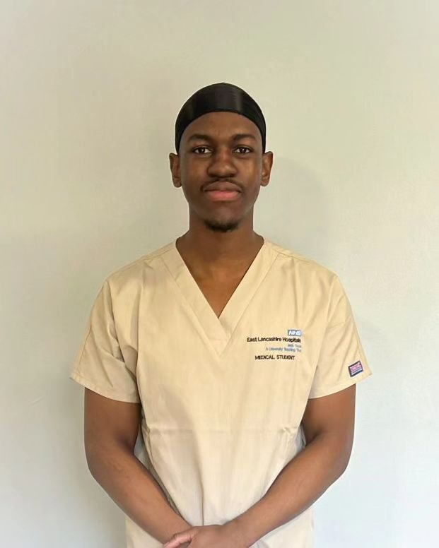 Michael, one of our sponsorship program's driven students, has just received his scrubs to begin his practical hospital rounds! 👨&zwj;⚕️🩺 We couldn't be more proud of him and all the hard work he has put in to get to this far. This is just the begi