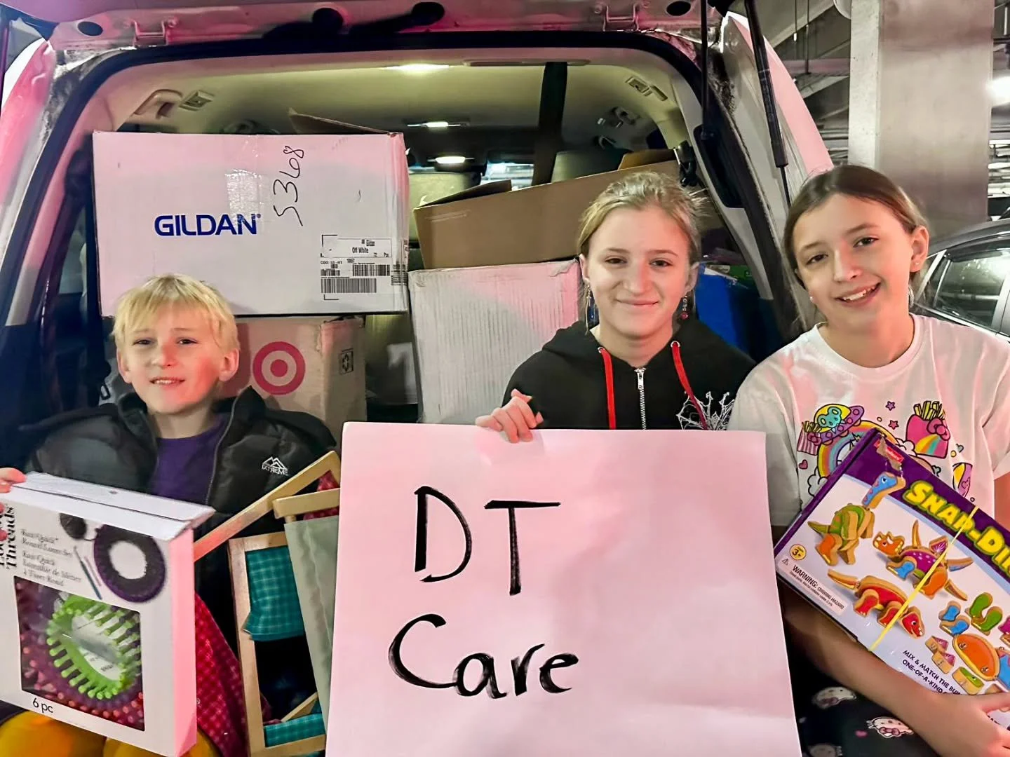 🧸✨ After the excitement of Play It Forward Pittsburgh winds down each year, our team is invited to pick up carts of leftover toys. These gifts make a real difference for children caught in war, displacement, or deep poverty in Ukraine and Lebanon.


