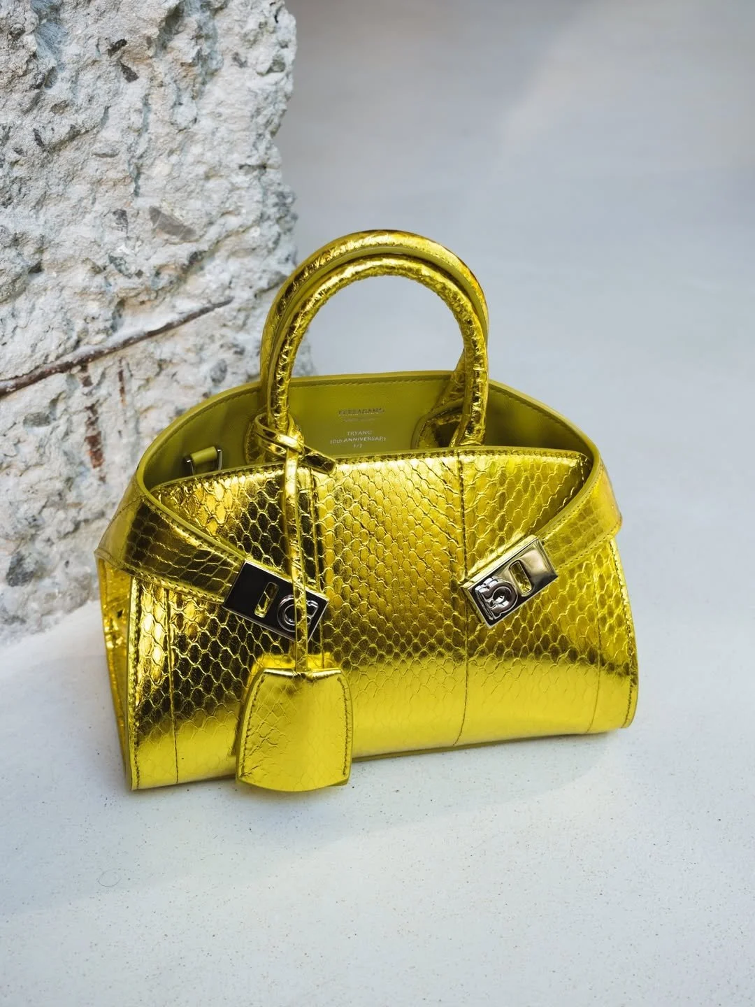 Refined pieces for refined style.قطع راقية لأسلوب راقٍ..jpg