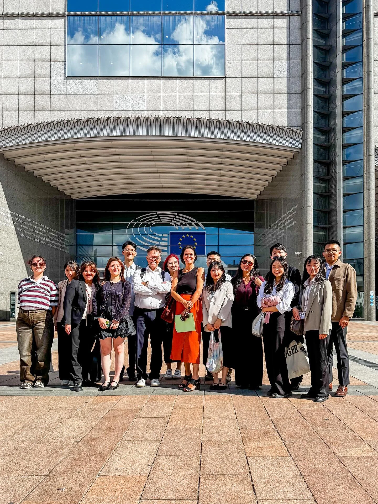 In een wereld waar chaos en conflict steeds meer de overhand krijgen, blijft samenwerken voor ons cruciaal. Fijne babbel met een groep studenten uit Taiwan. Over onze gezamenlijke uitdagingen en over hoe we onze economische en strategische relaties k