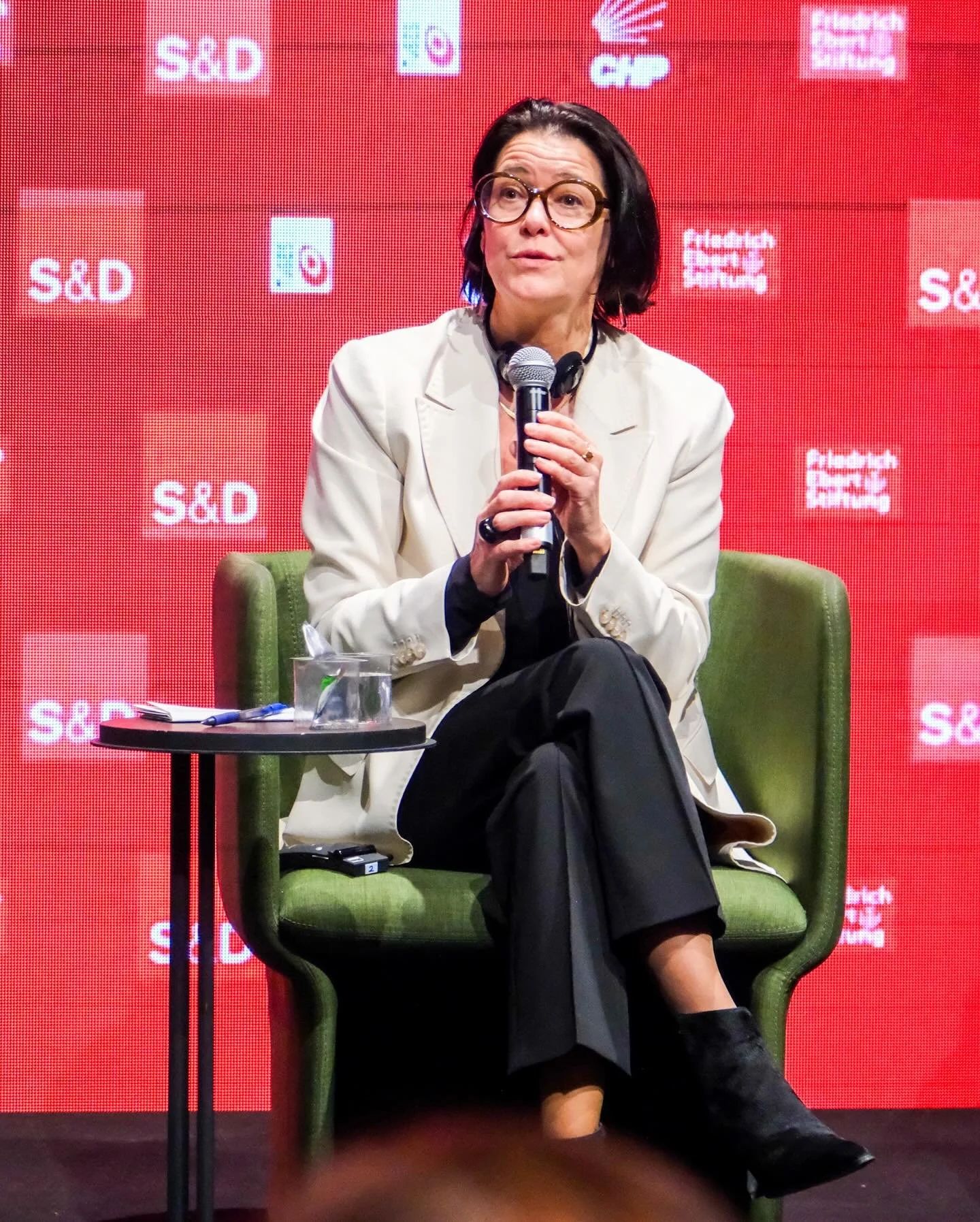 Europa is geen eiland. Wat er rond ons gebeurt, raakt rechtstreeks onze welvaart, onze jobs en onze veiligheid. Wegkijken is geen optie.

Afgelopen weekend was ik in Turkije voor een conferentie met onze zusterpartij @chp. We spraken over samenwerkin