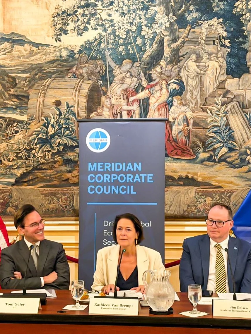 Day ✌🏼. Dag gestart met een vrank en vrij gesprek over handel en competiviteit met de leden van Meridian Corporate Council. Straks naar het Huis van Afgevaardigden.