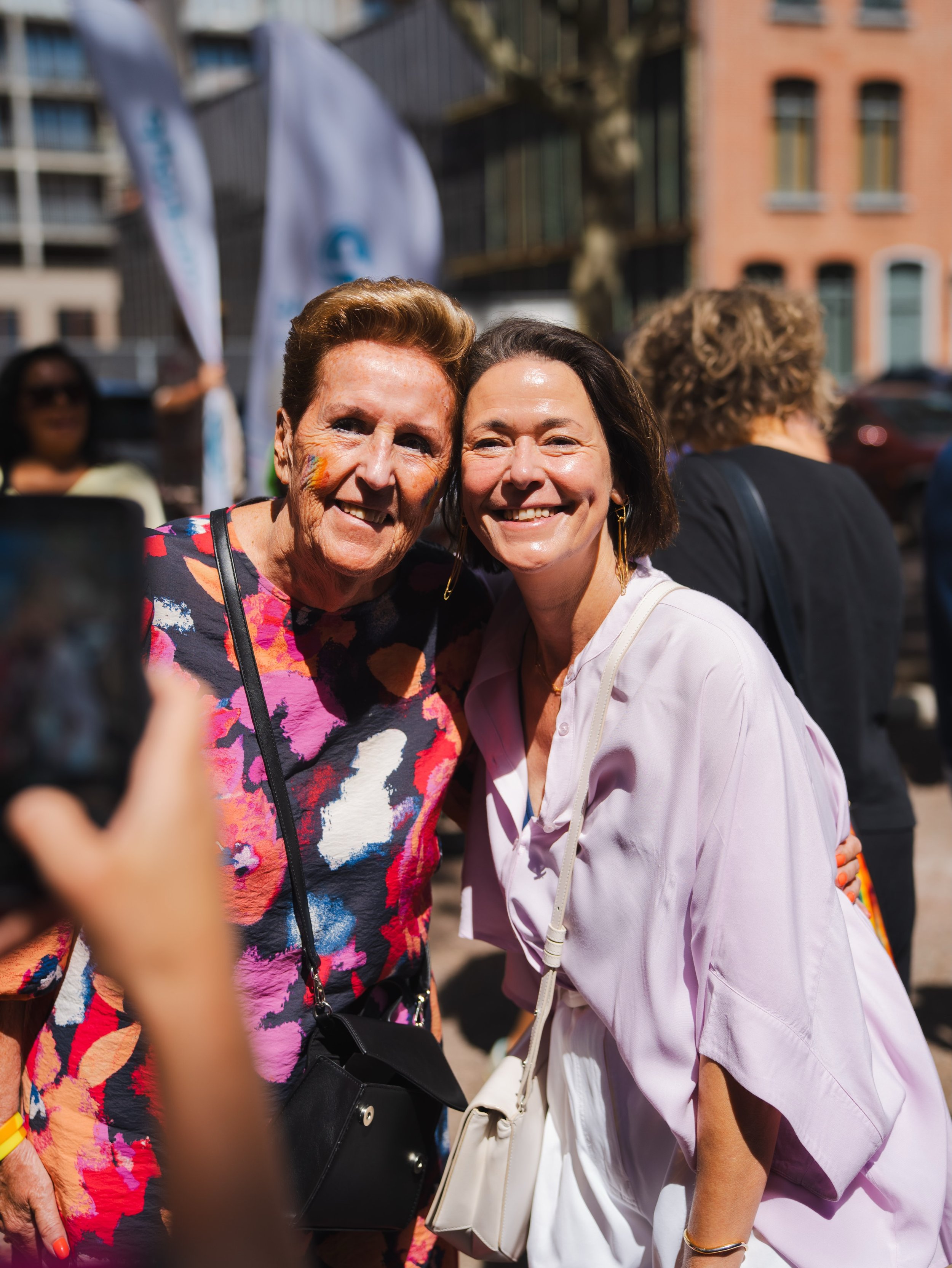 Love is love. 🩷❤️🧡💛💚🩵💙💜🤍🤎 And we will keep fighting until love wins.

Wat een fantastische editie van #AntwerpPride. Een recordopkomst, een geweldig feest, maar ook een krachtig protest tegen haat, geweld en iedereen die gelijke rechten en d