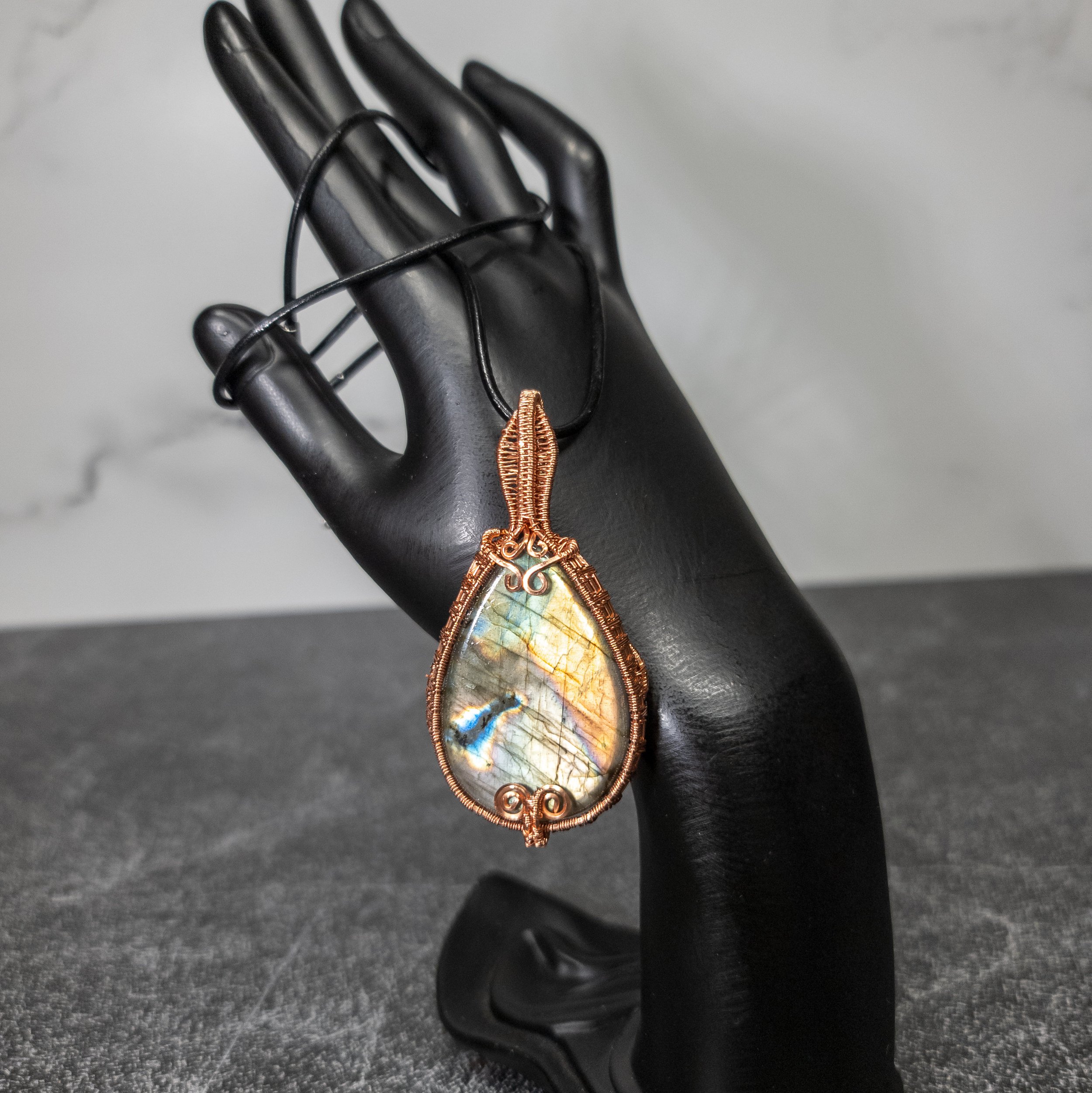 Ulara Moon Labradorite Pendant by Vailen
