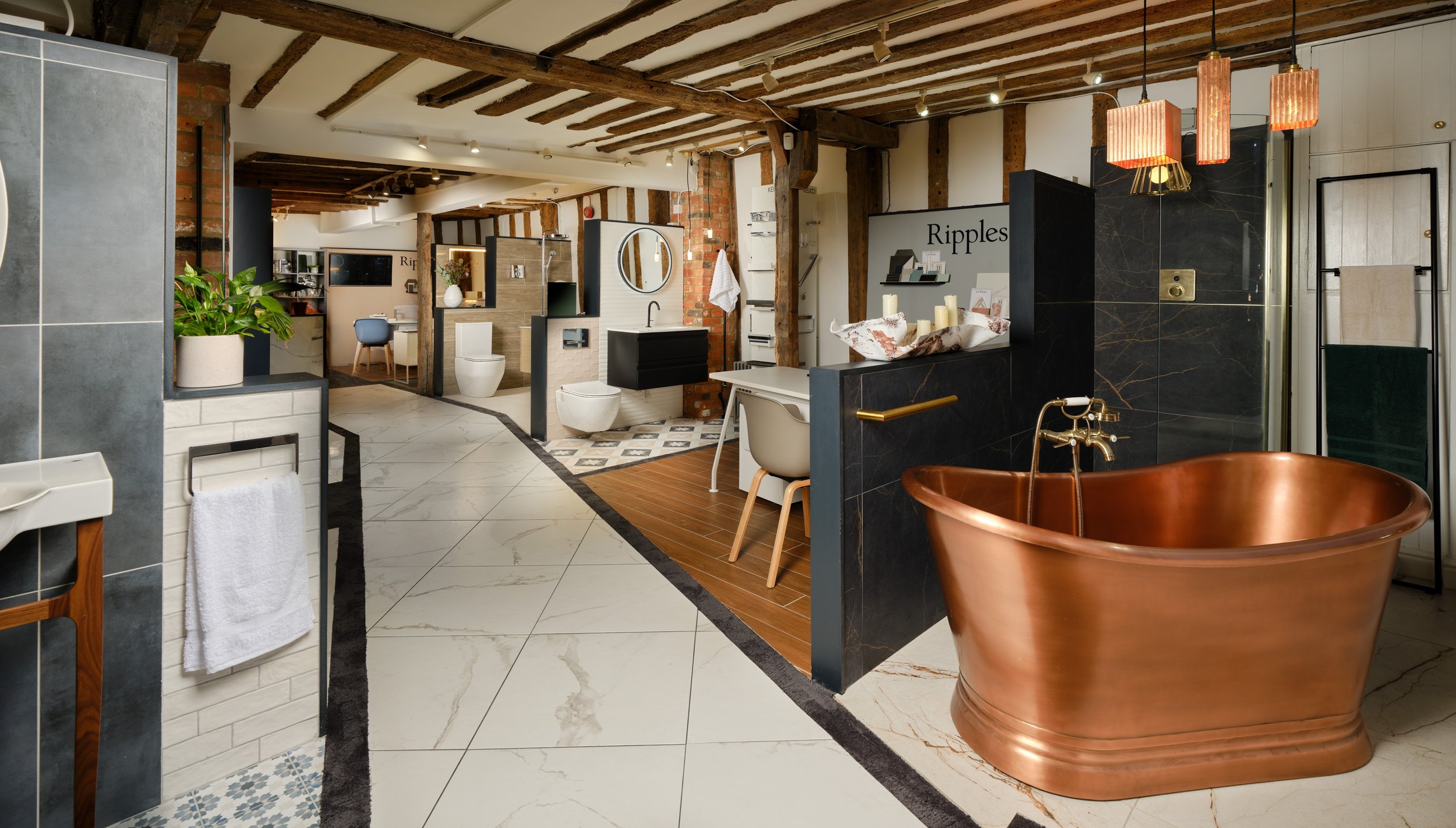 our-showrooms-ripples-saffron-walden-with-copper-bath.jpg