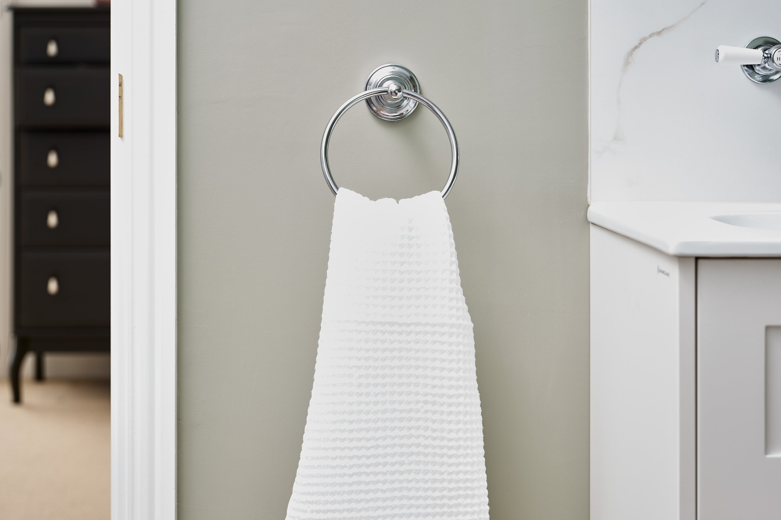 towel-ring-with-white-waflle-towel.jpg