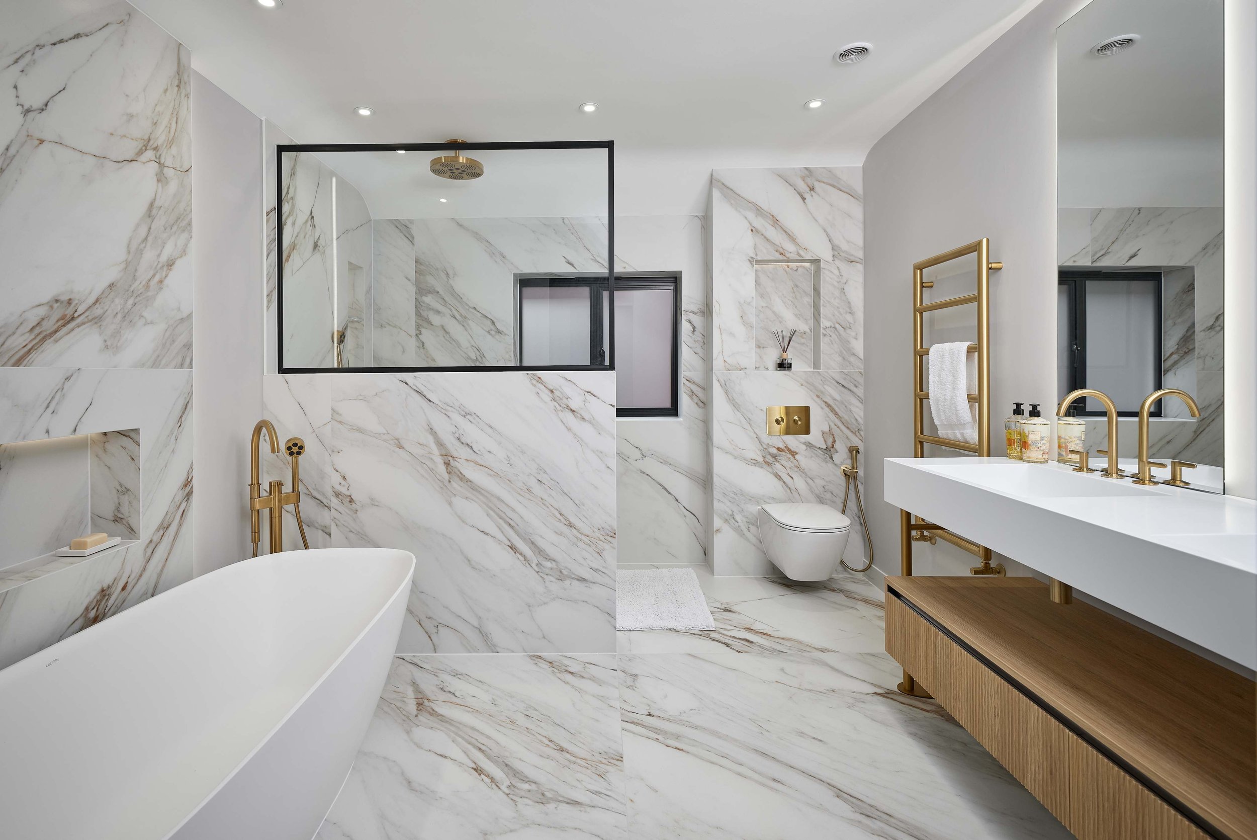 marble-tiles-in-master-ensuite-by-ripples.jpg