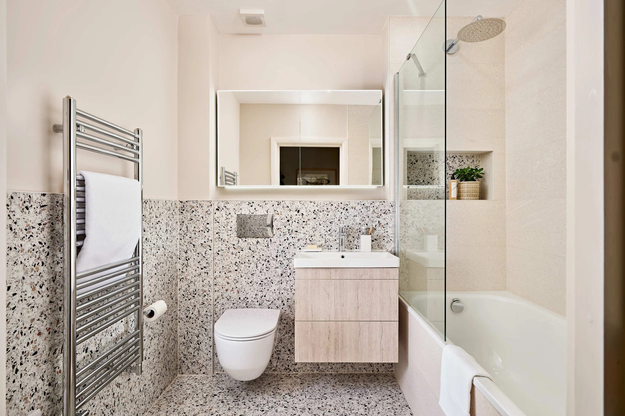 Bathroom Design Advice 5 Baths For Compact Spaces bathroom-design-advice-5-baths-for-compact-spaces