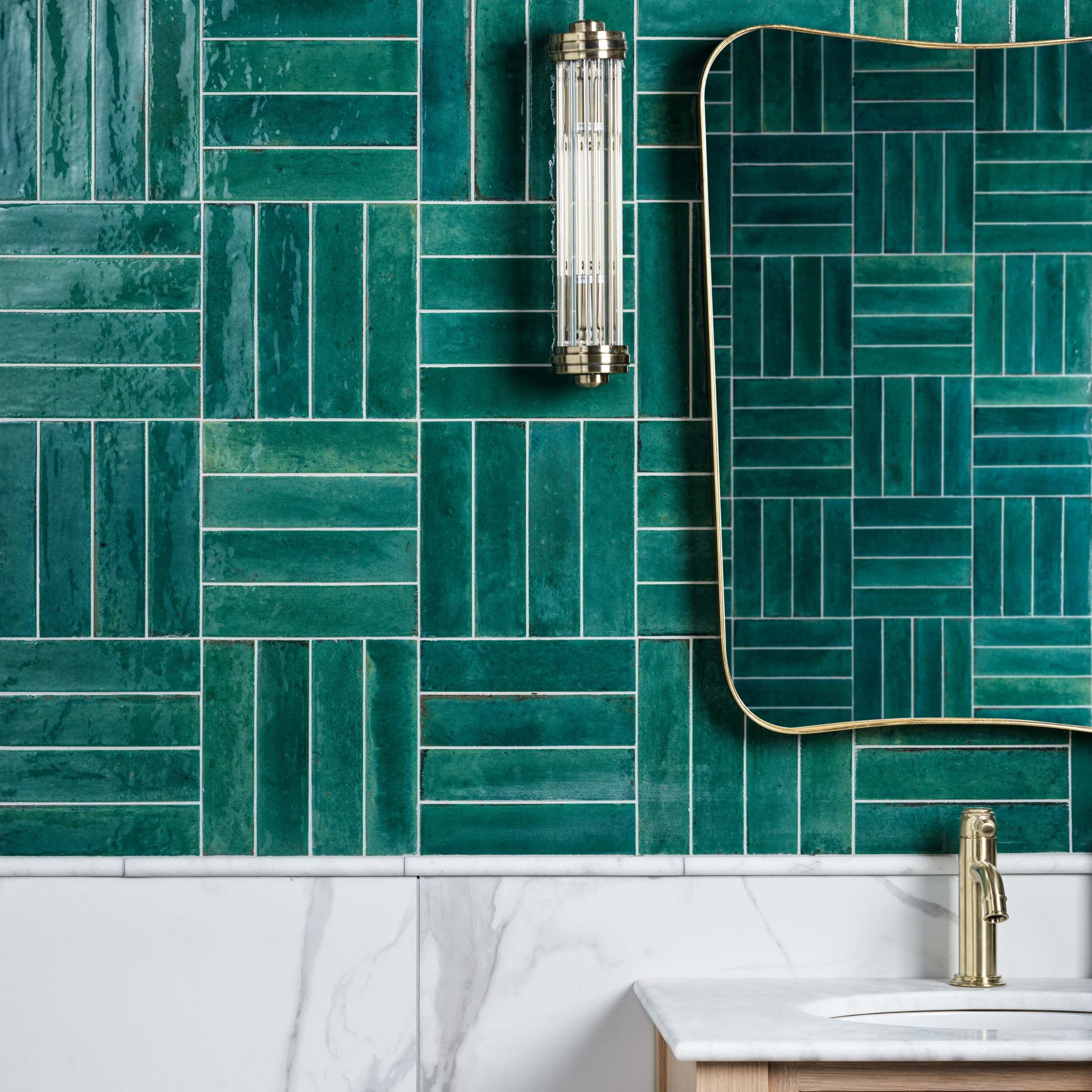 turquoise glossy brick style tiles