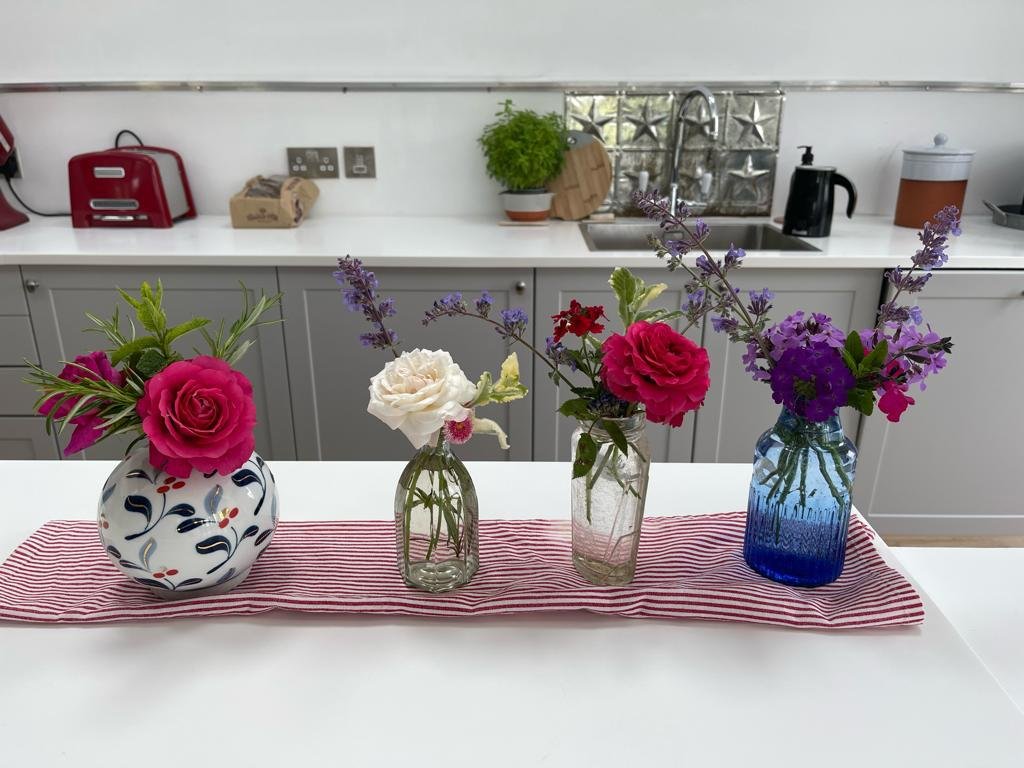 roses, books & jubilee