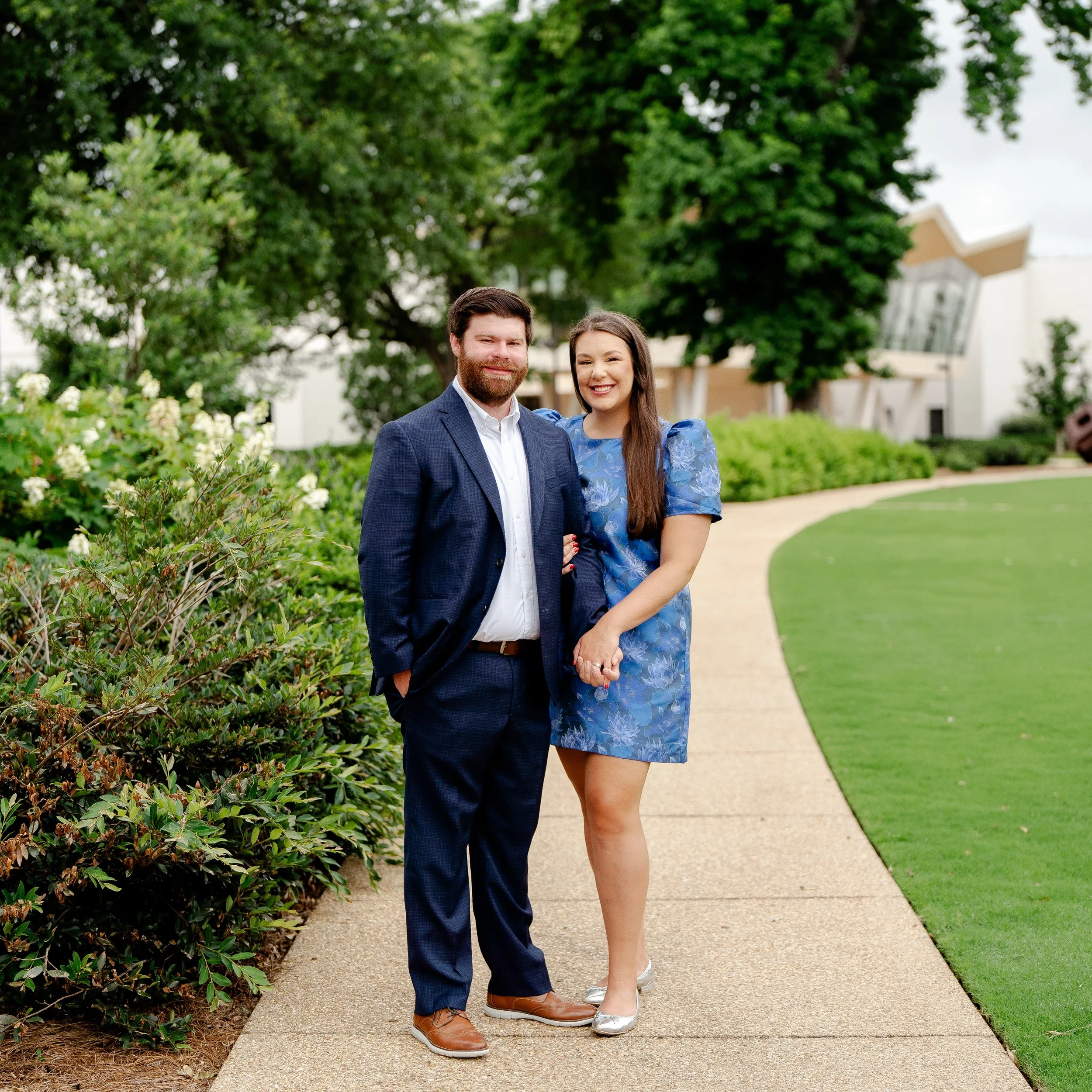 A perfect Sunday morning engagement session with Sullivan &amp; Margaret 🤍