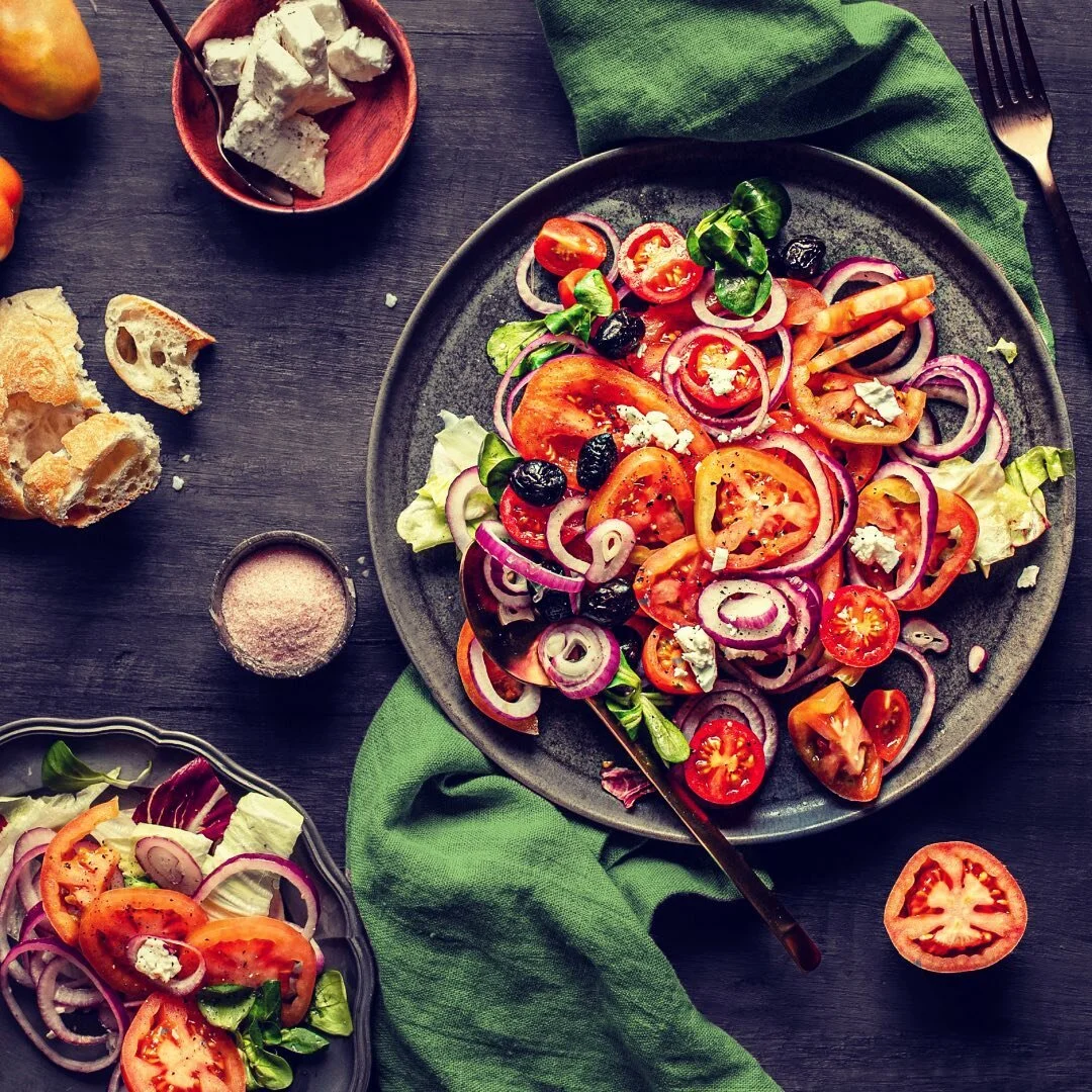 Quale stile fotografico dovresti scegliere per le immagini del tuo ristorante o del tuo brand?
Lo stile migliore dipenderà dall'identità unica della tua attività, dagli obiettivi di marketing e dal tuo pubblico. 
Non esiste una f