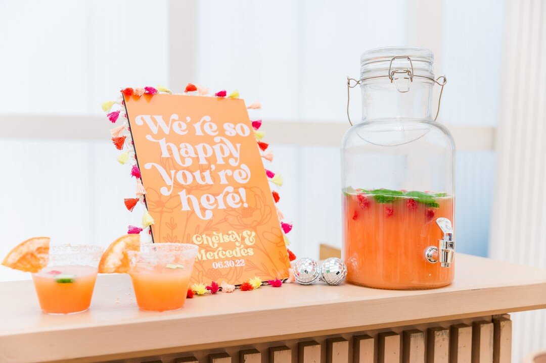 Ever considered a mocktail bar for your big day? All of your besties deserve a celebratory beverage - even those who are sober, under 21, pregnant, have to work the next morning, or just don't love booze! Hit up @DreamyCarnivalCatering for a unique m