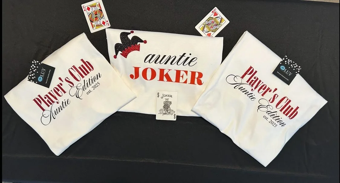 Thank you for choosing Hey Luv Design 💋to create your custom shirts!
The King of Diamonds 
&diams;️and Queen of Hearts ❤️are ready for their royal arrival but wait should we expect a little Joker too? 👑❤️&diams;️
Boy or girl? Either way, it was an 