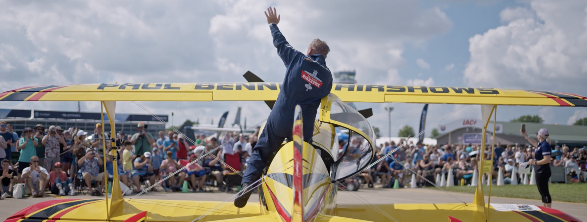  PAUL BENNET AIRSHOWS - "First" 