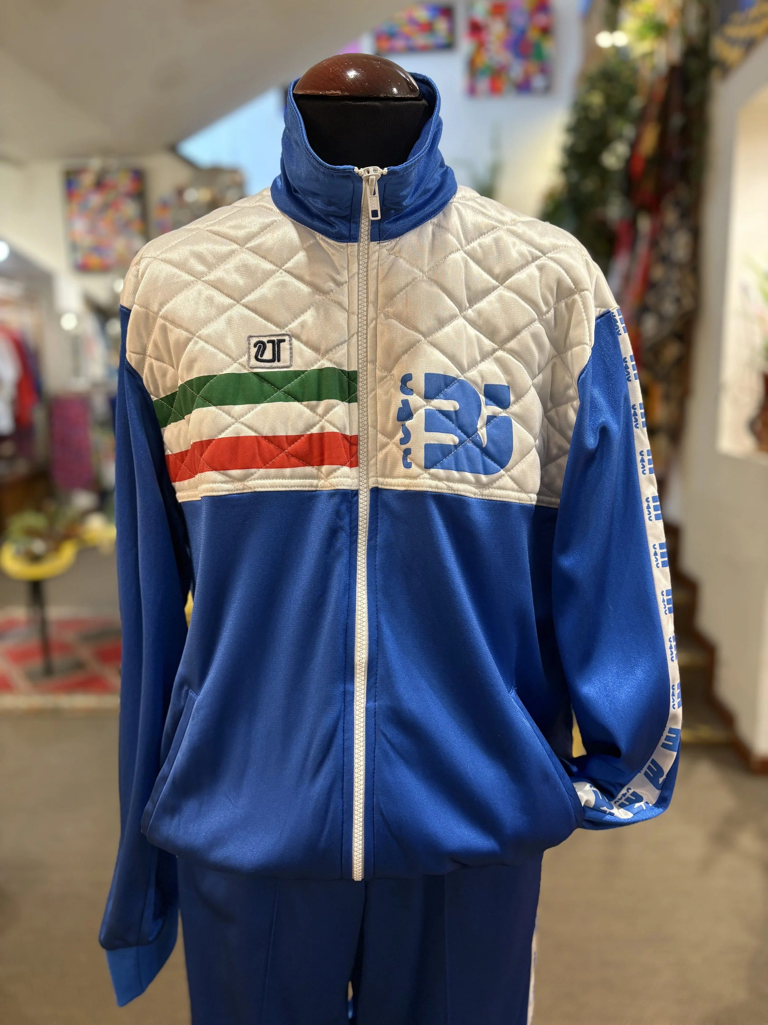 Chandal vintage italiano fabricado en los años 80 en azul y blanco, chaqueta acolchada sportswear