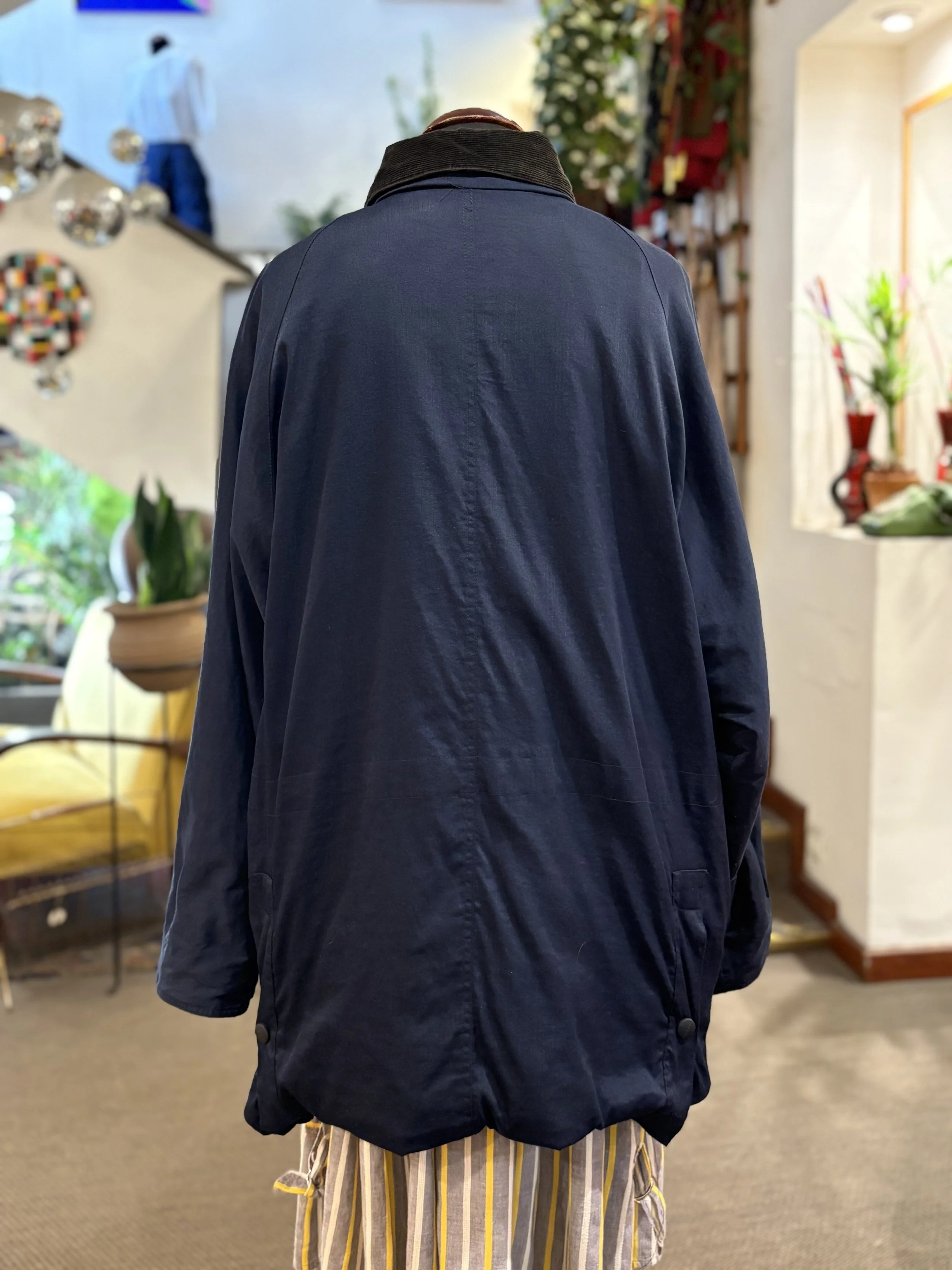 Barbour jacket en color navy forro cuadros prenda técnica impermeable años 2000