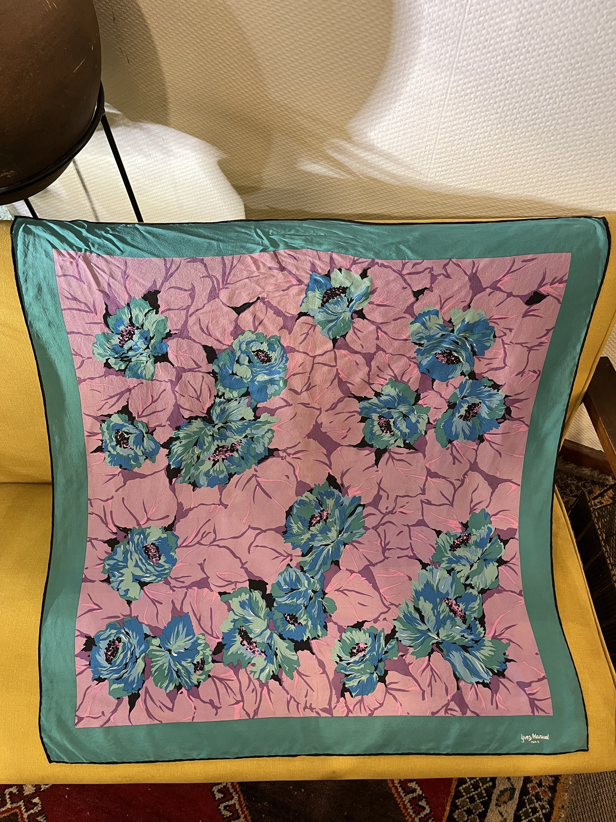 Pañuelo vintage de seda Yves Manuel made in france