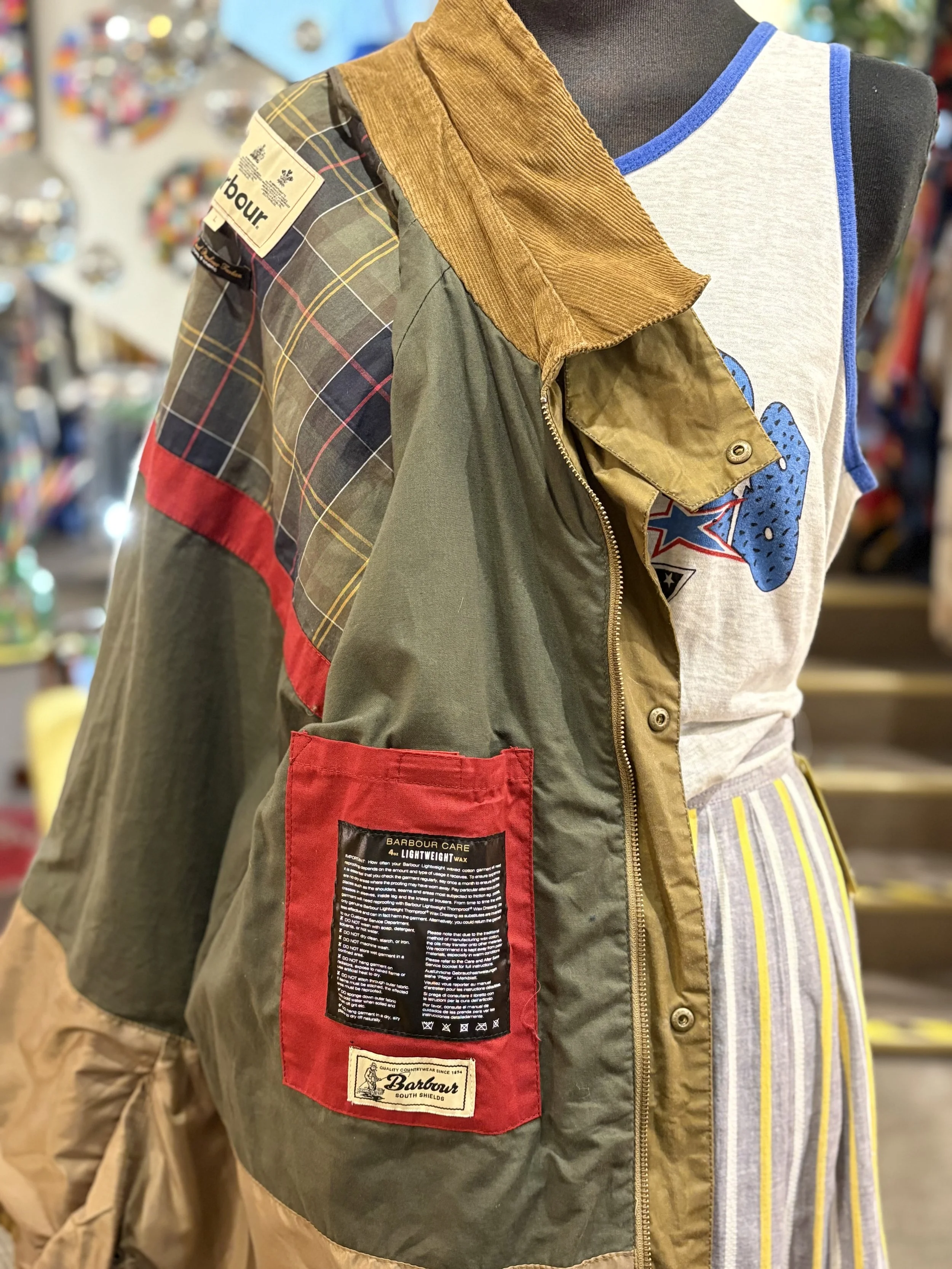 Barbour waxed jacket color kaki mostaza 100% algodón encerado con forro de tartán