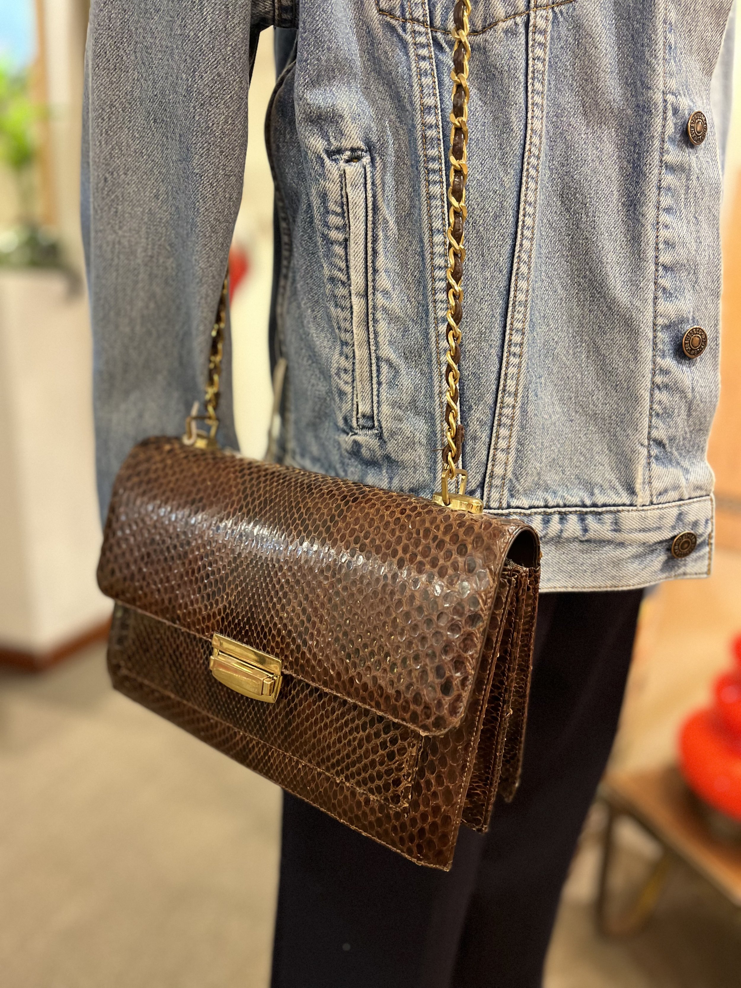 Bolso vintage de serpiente para hombro o cruzado años 70 color marrón