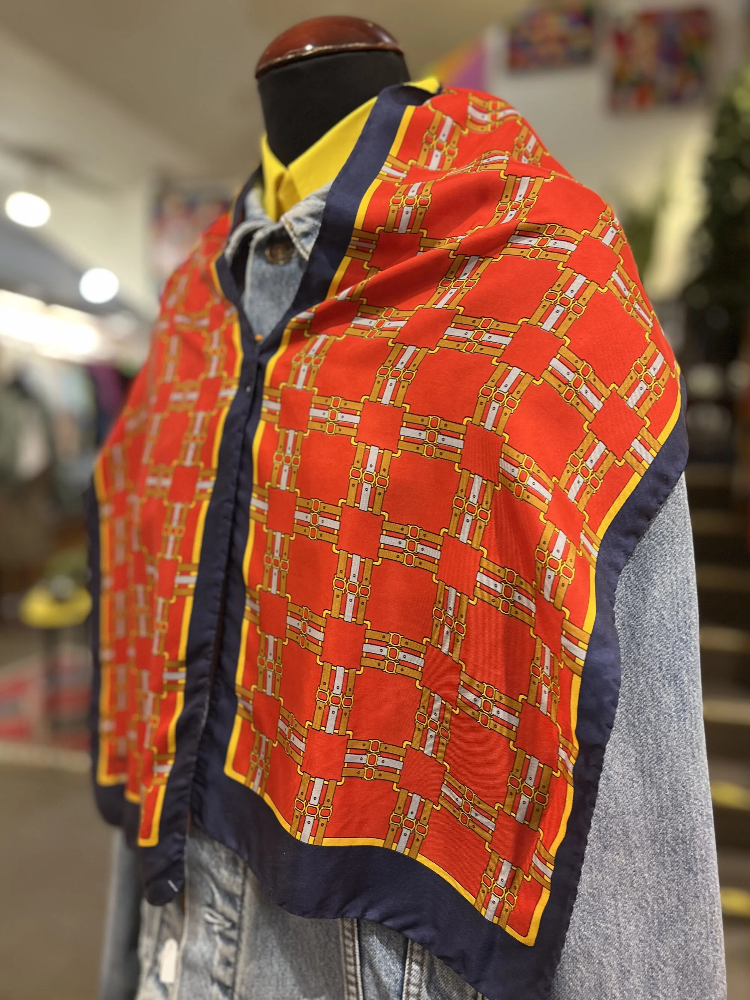 Pañuelo vintage de seda italiana de Trussardi