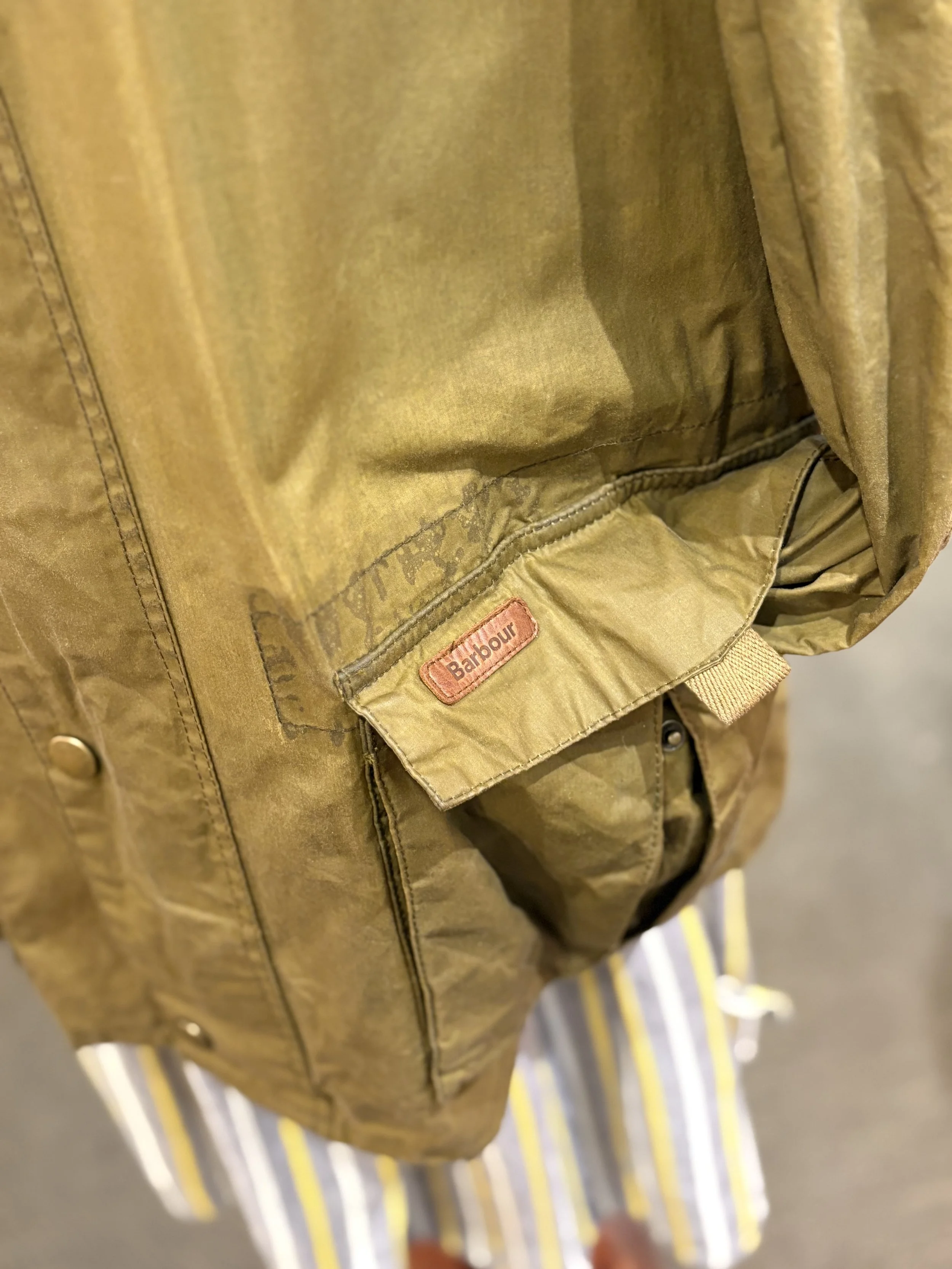 Barbour waxed jacket color kaki mostaza 100% algodón encerado