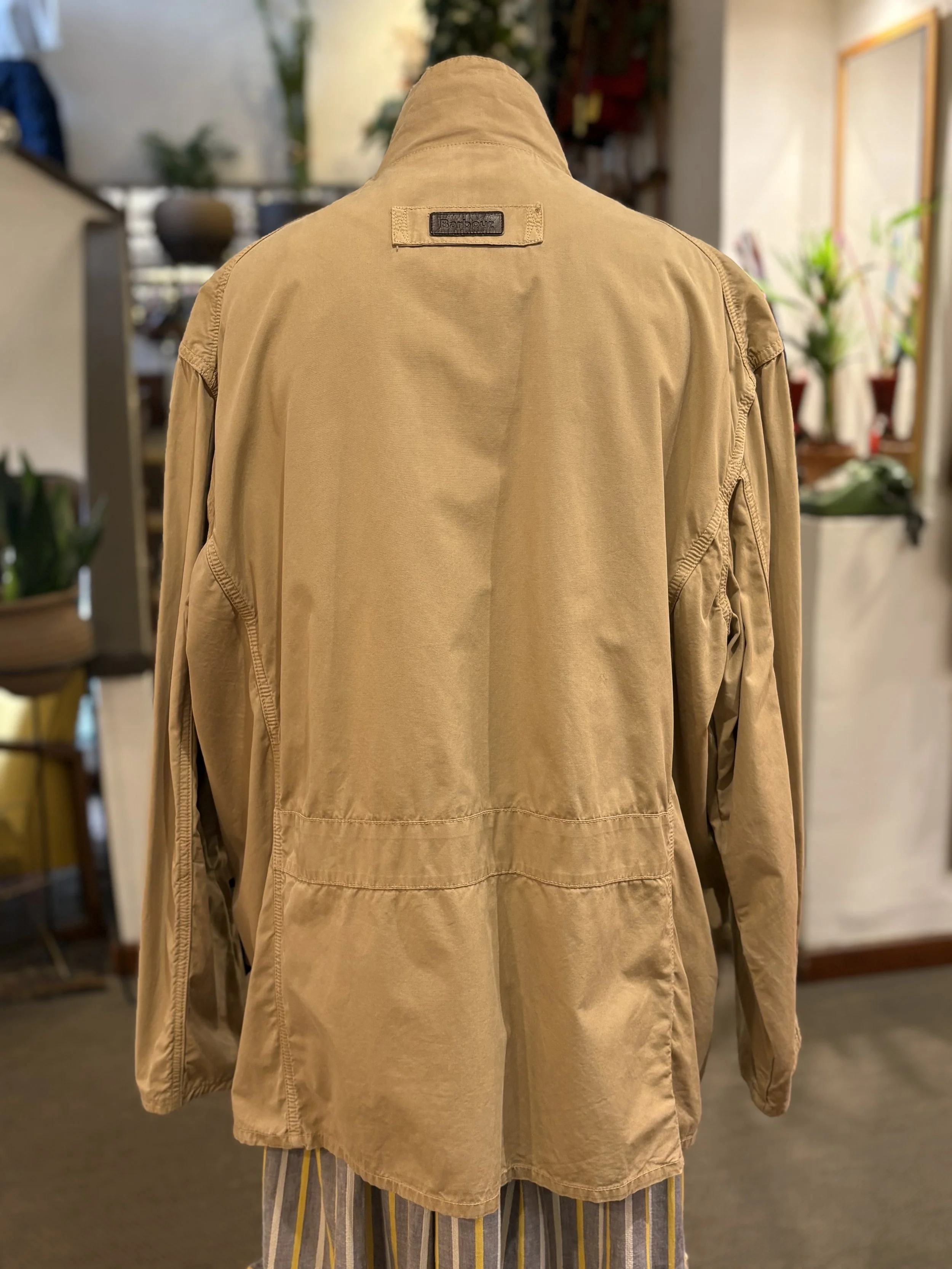Barbour cotton jacket chaqueta safari de Barbour en color beige 100% algodón