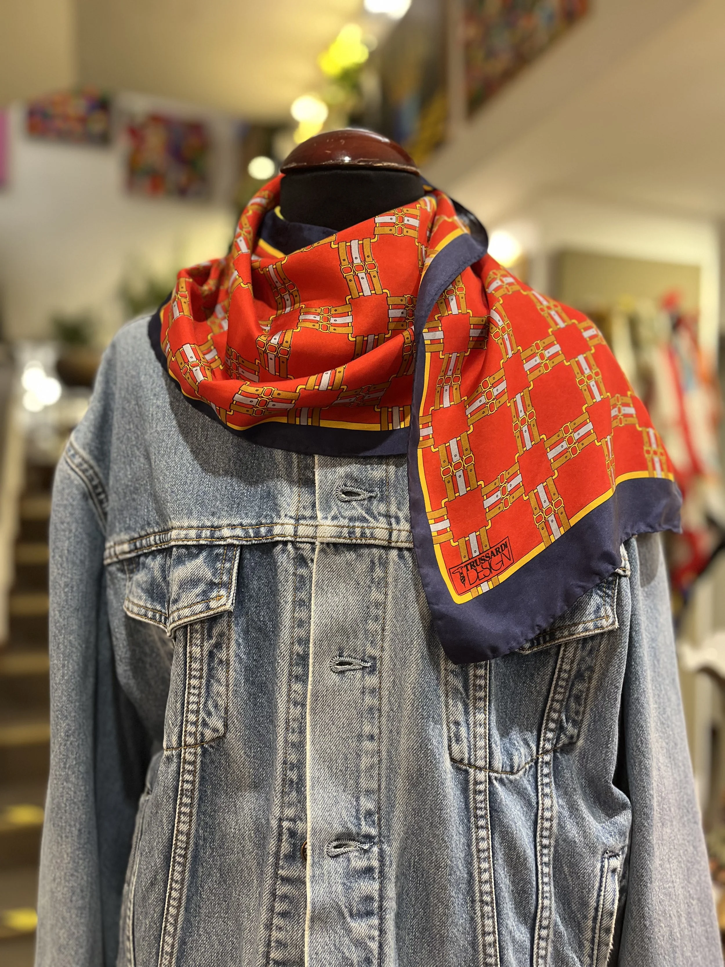 Pañuelo vintage de seda italiana de Trussardi