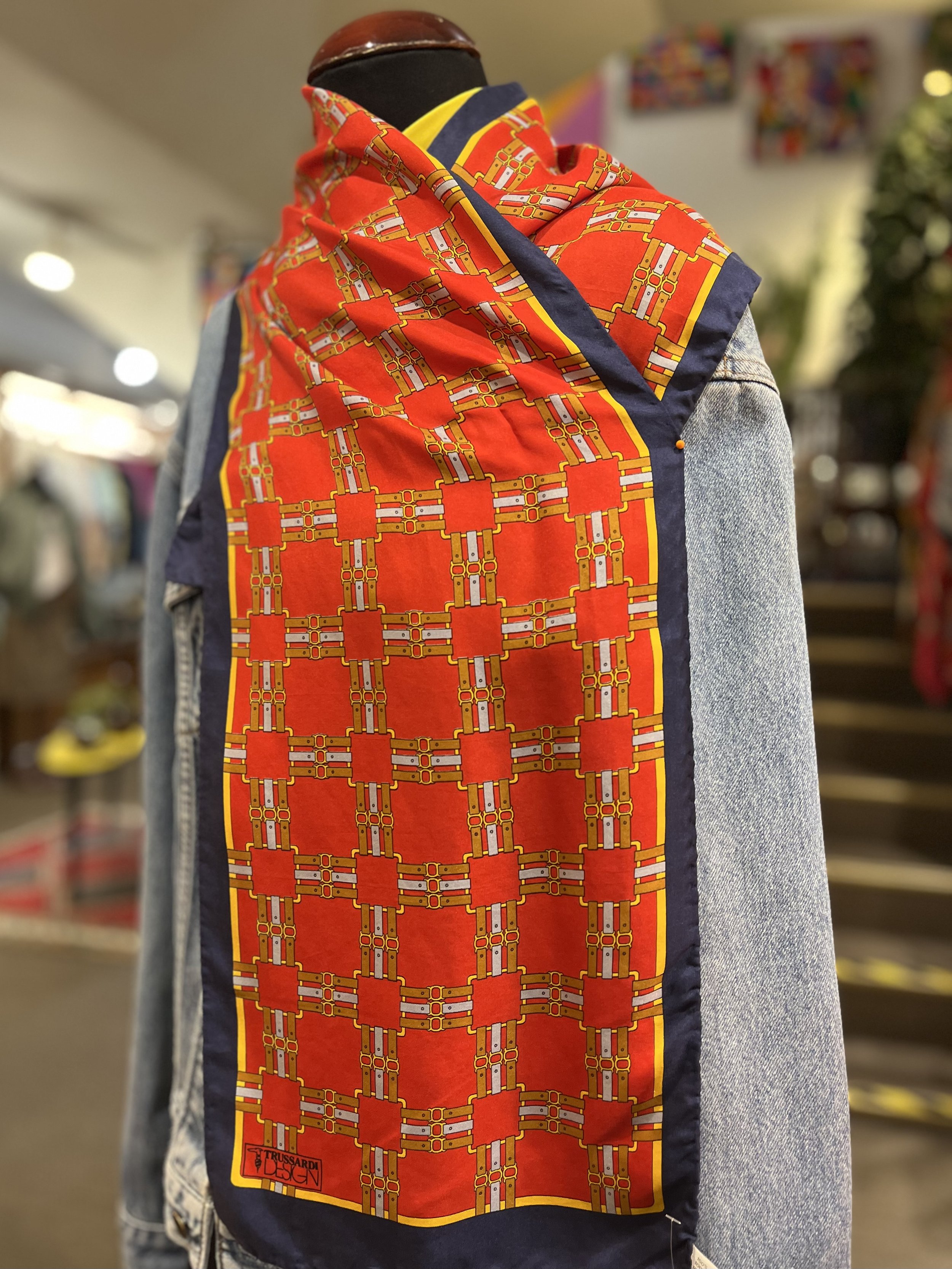 Pañuelo vintage de seda italiana de Trussardi