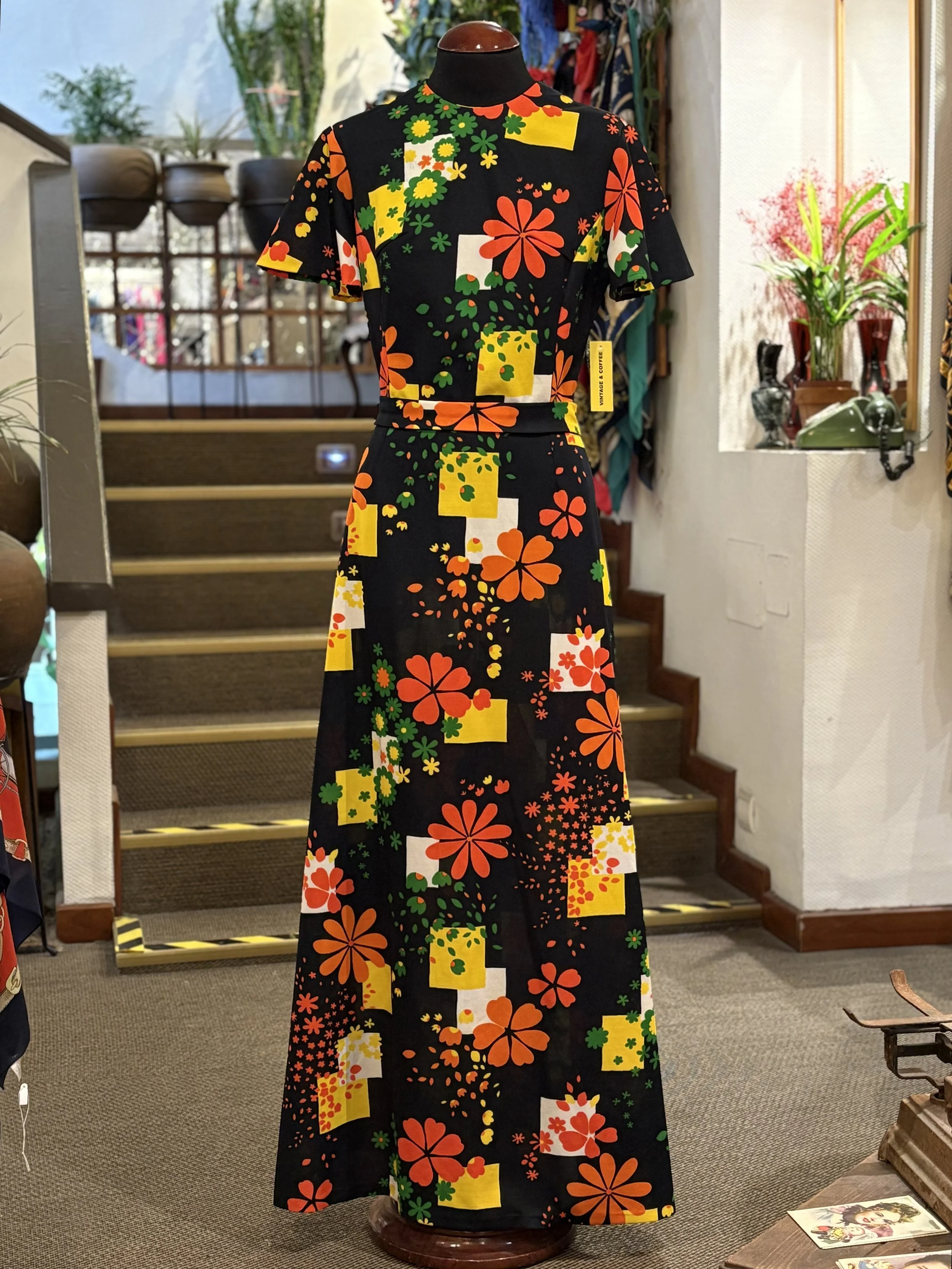 Vestido de los años 70 manga corta estampado floreado