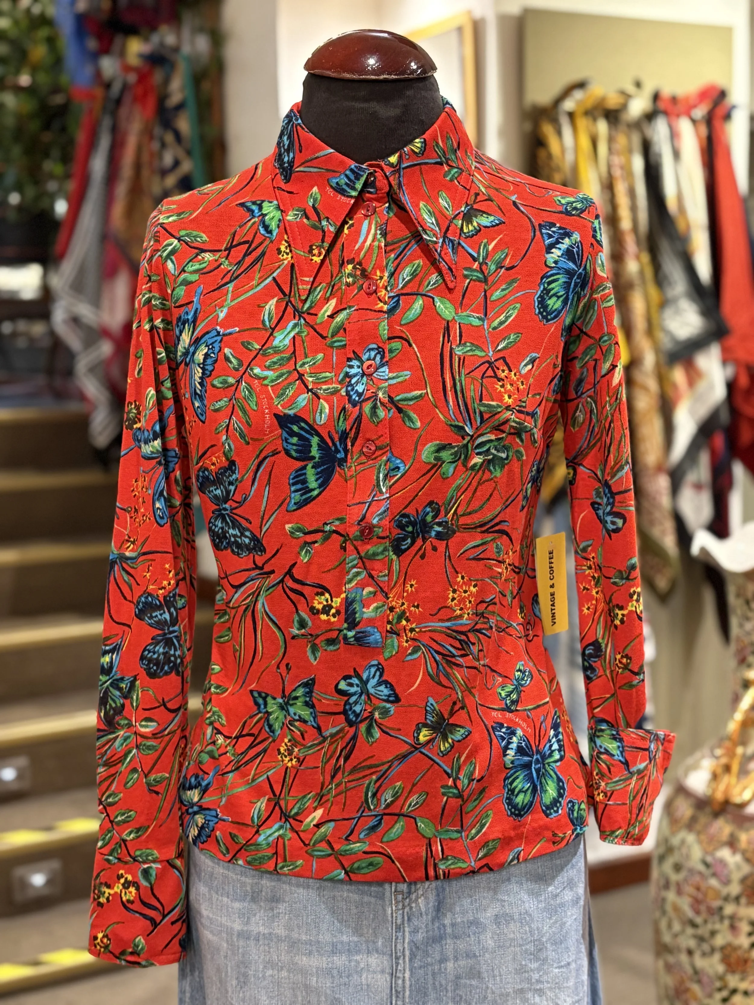 Camisa polera vintage de los años 70 TGL Stockholm made in sweden nueva a estrenar mariposas