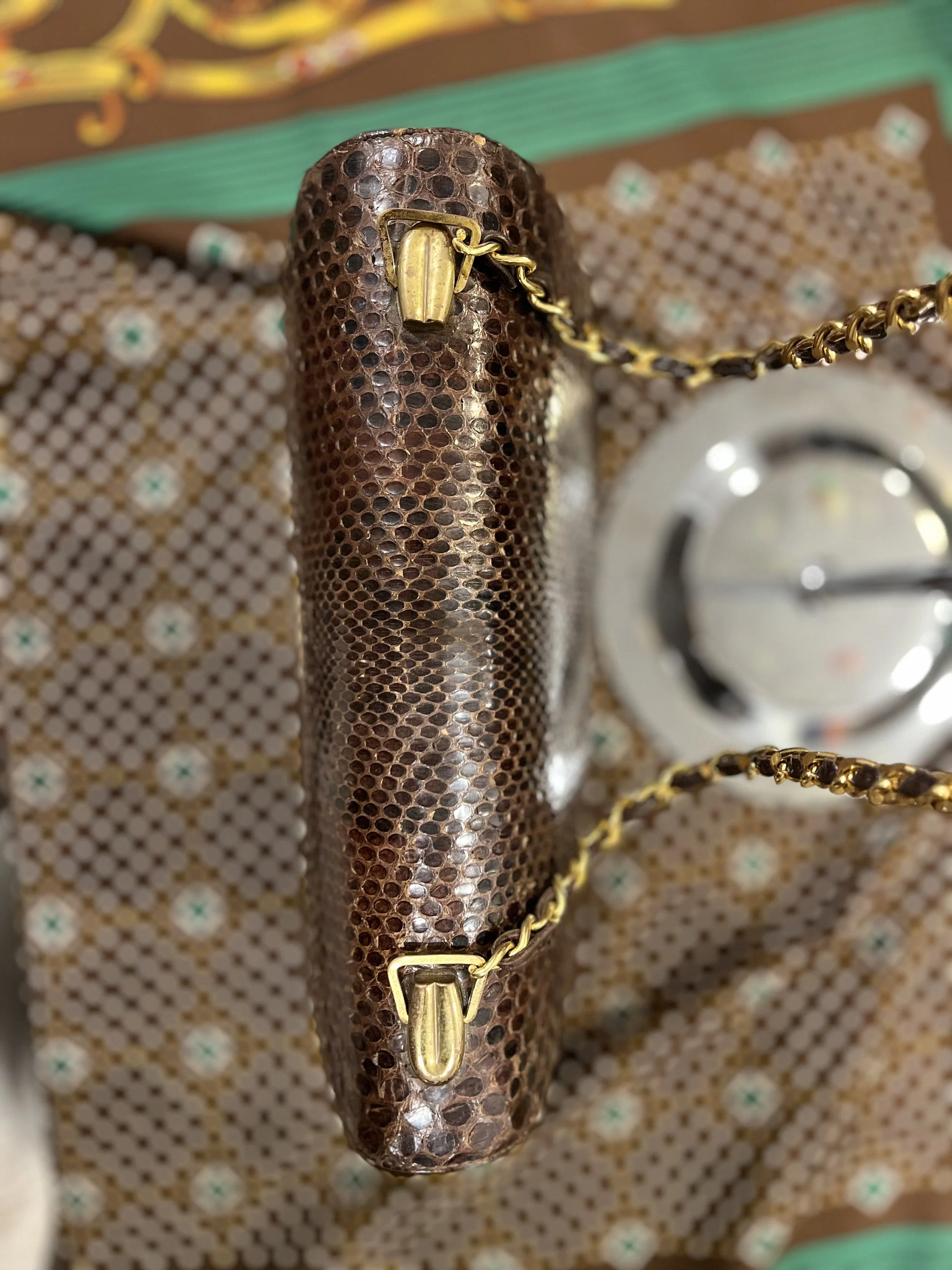 Bolso vintage de serpiente para hombro o cruzado años 70 color marrón