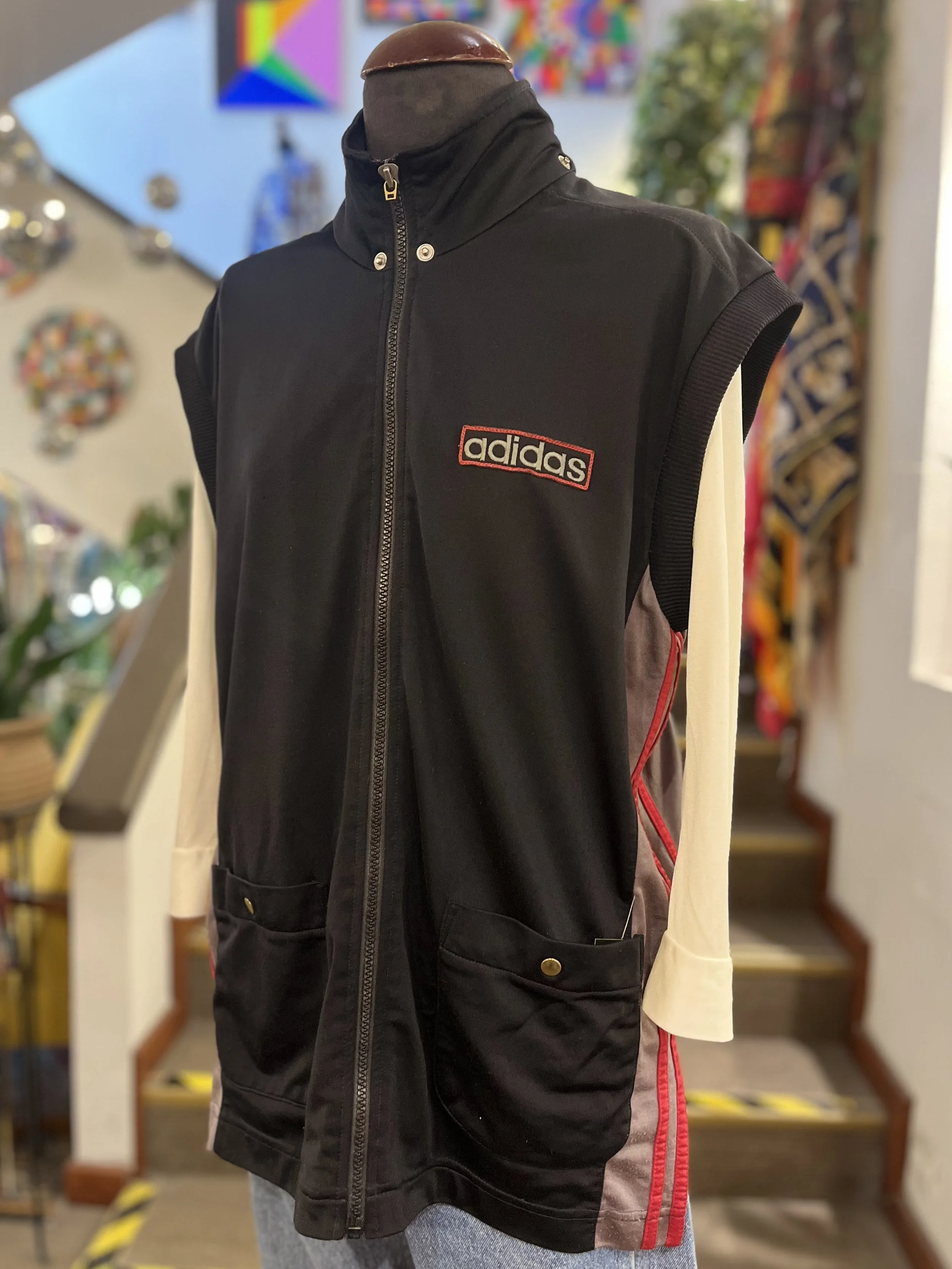 Chaleco deportivo vintage de Adidas Y2K con bolsillos frontales