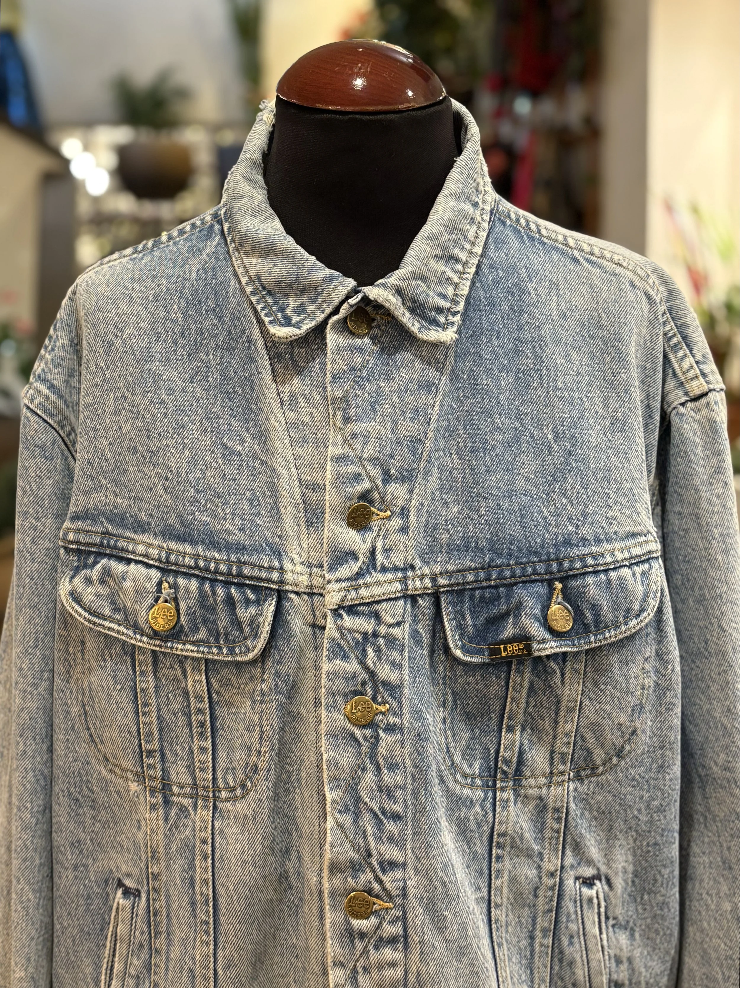 Vintage denim jacket de LEE Riders años 90 bolsillos laterales acid wash
