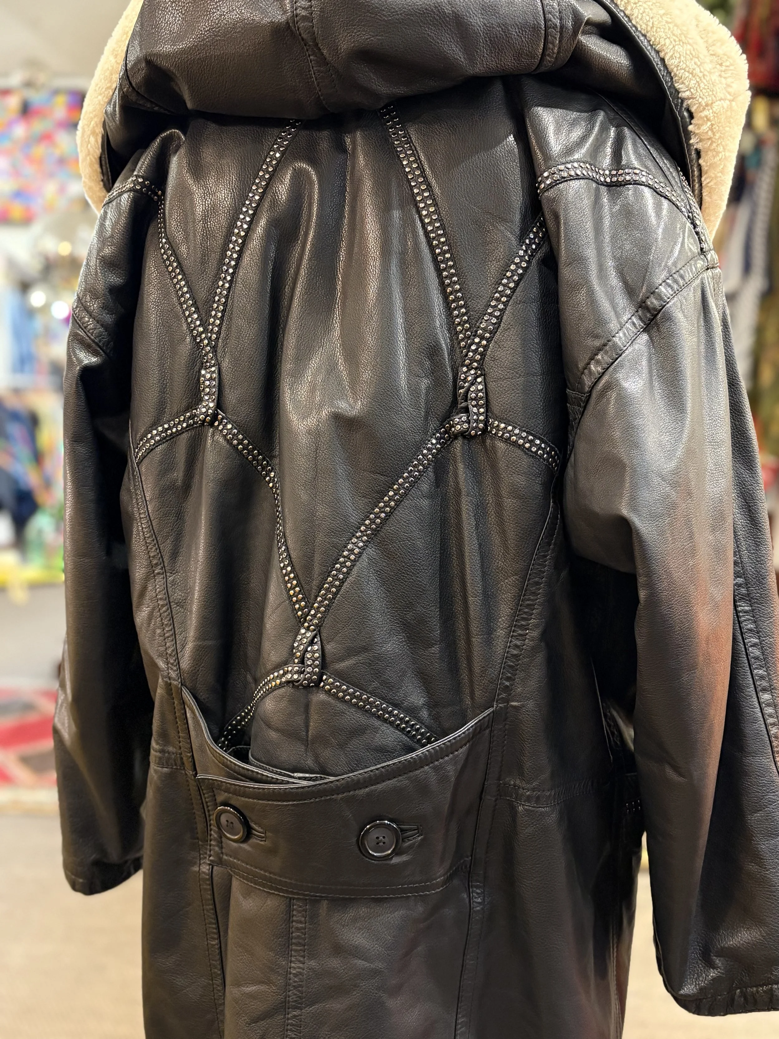 Pelliza vintage de piel vitello con capucha de borreguillo de los años 80/90 made in italy