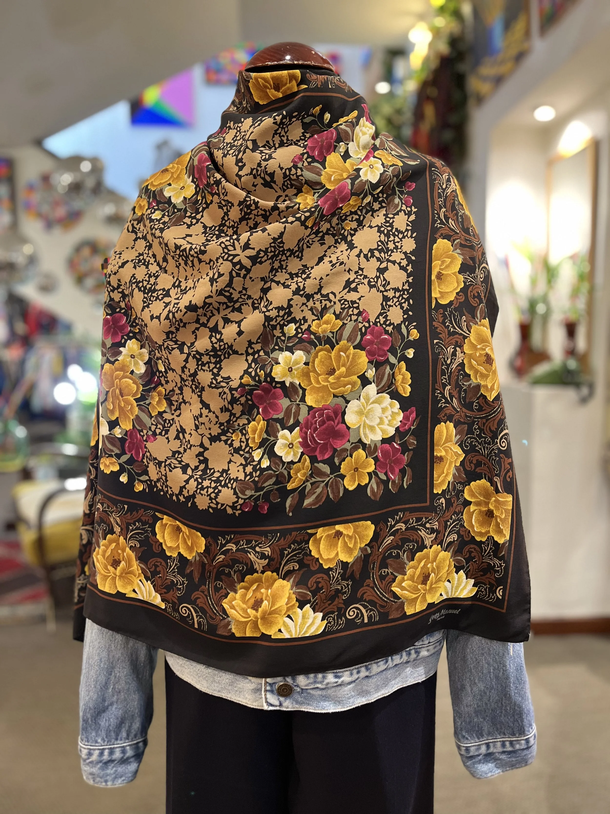 Pañuelo "YVES MANUEL-PARIS"