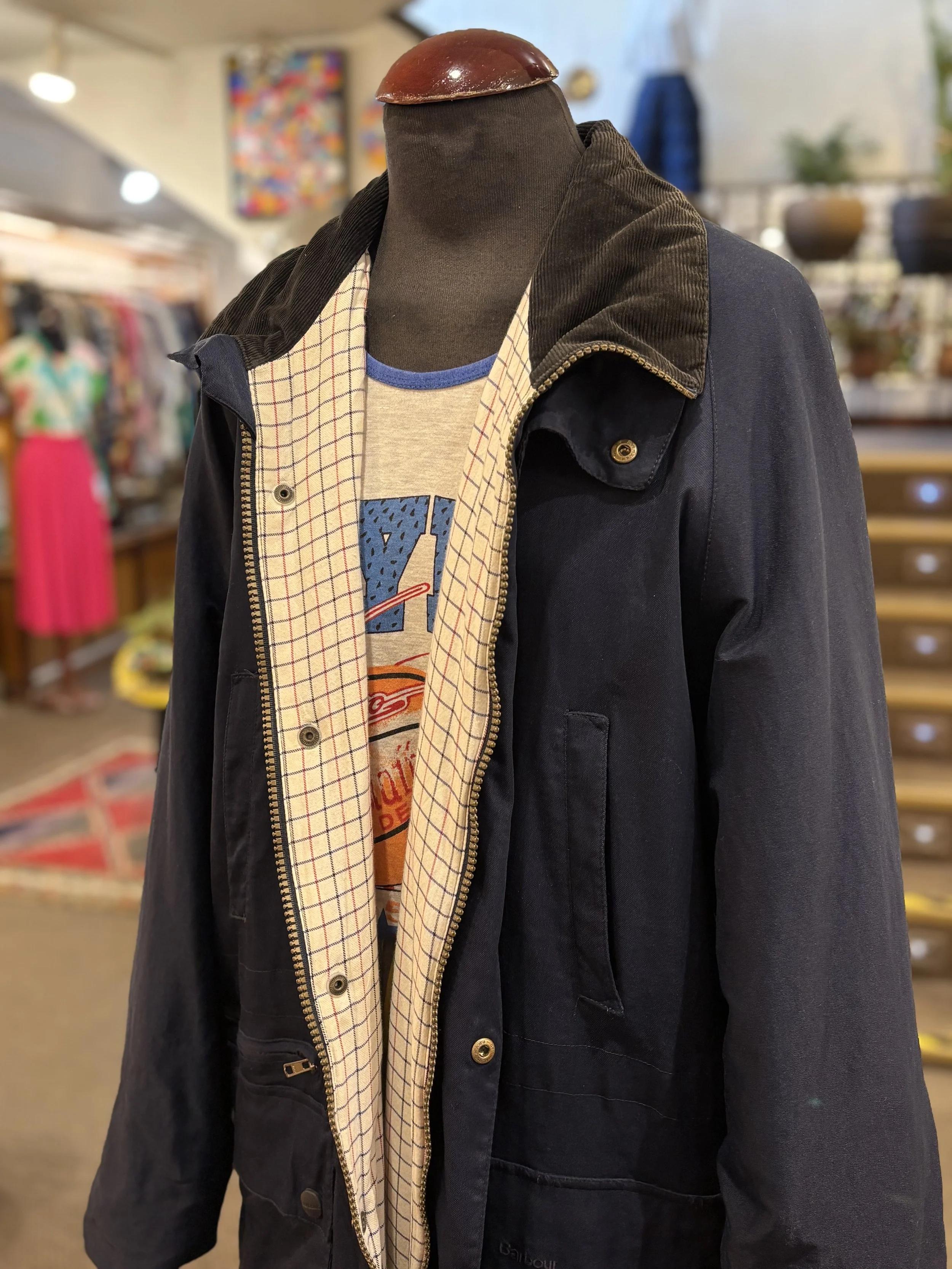 Barbour jacket en color navy forro cuadros prenda técnica impermeable años 2000