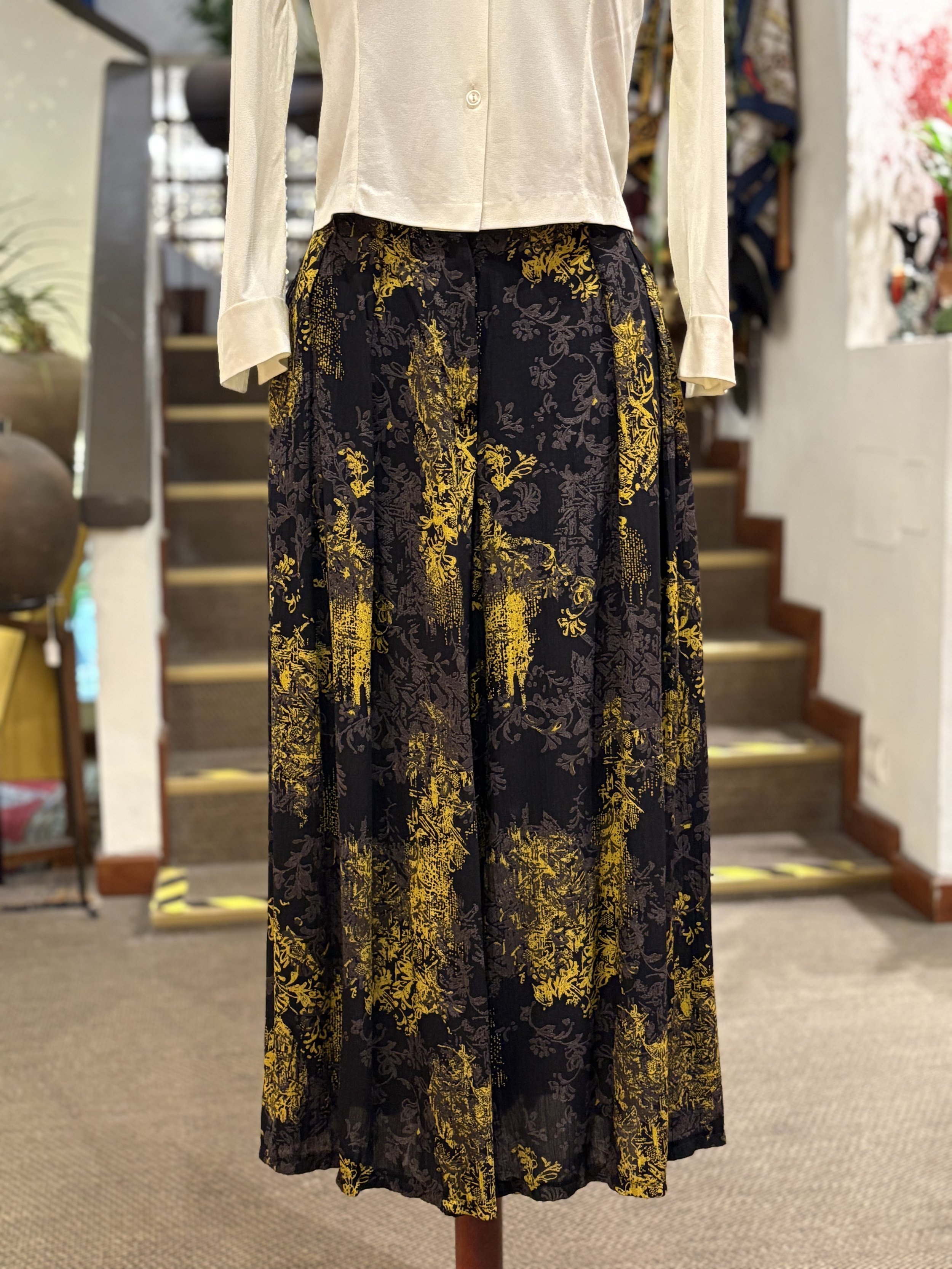 Falda pantalón "NEGRA Y DORADA"