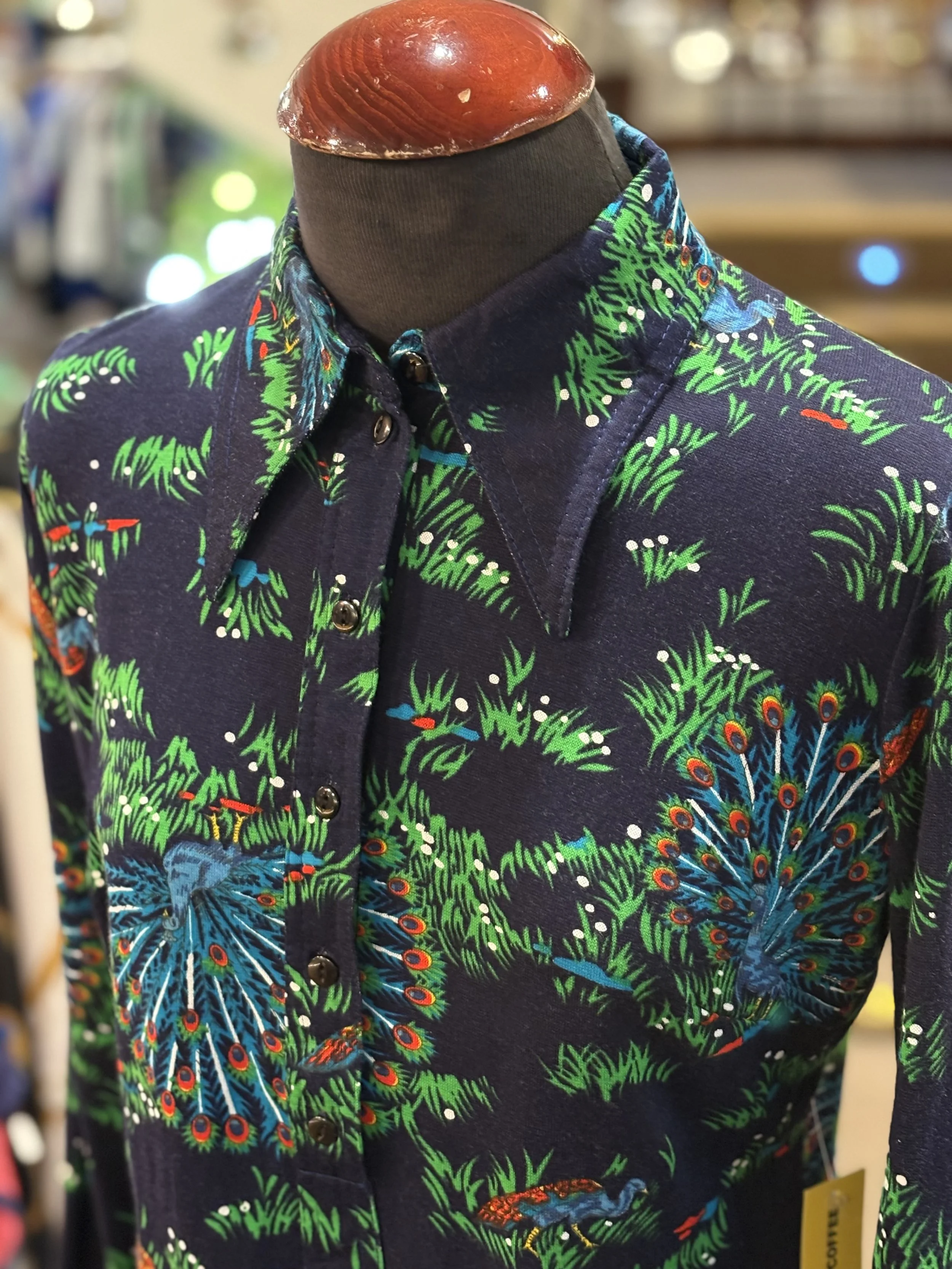 Camisa polera vintage TGL Stockholm años 70 estampado multicolor