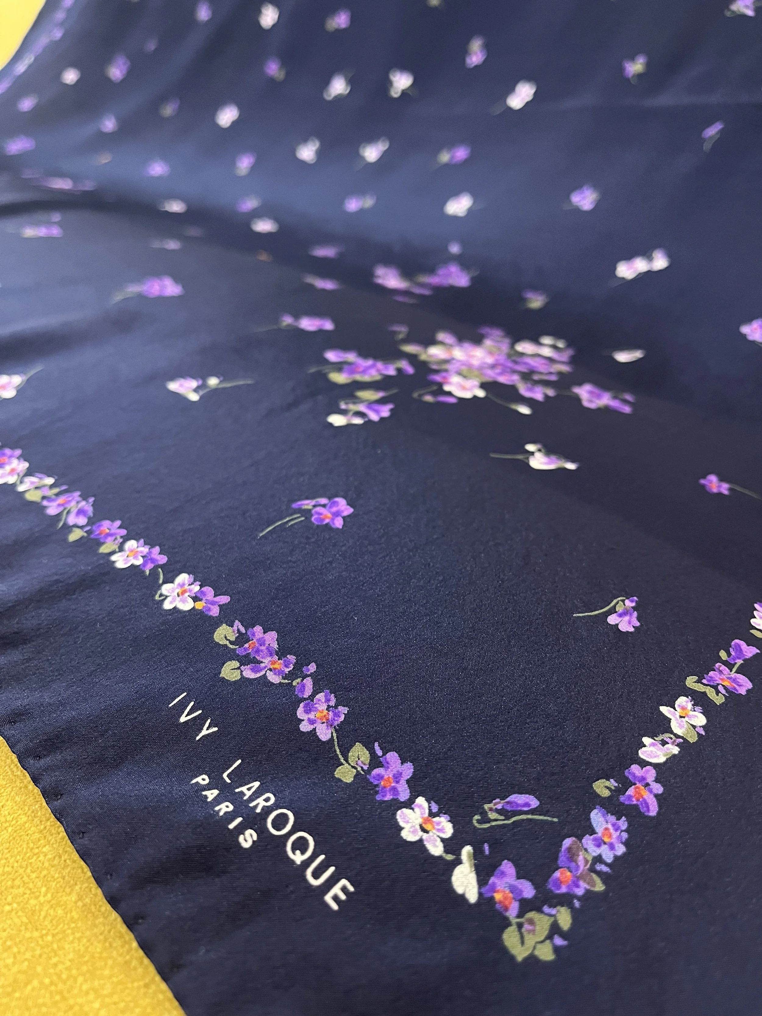 Pañuelo vintage de seda made in italy