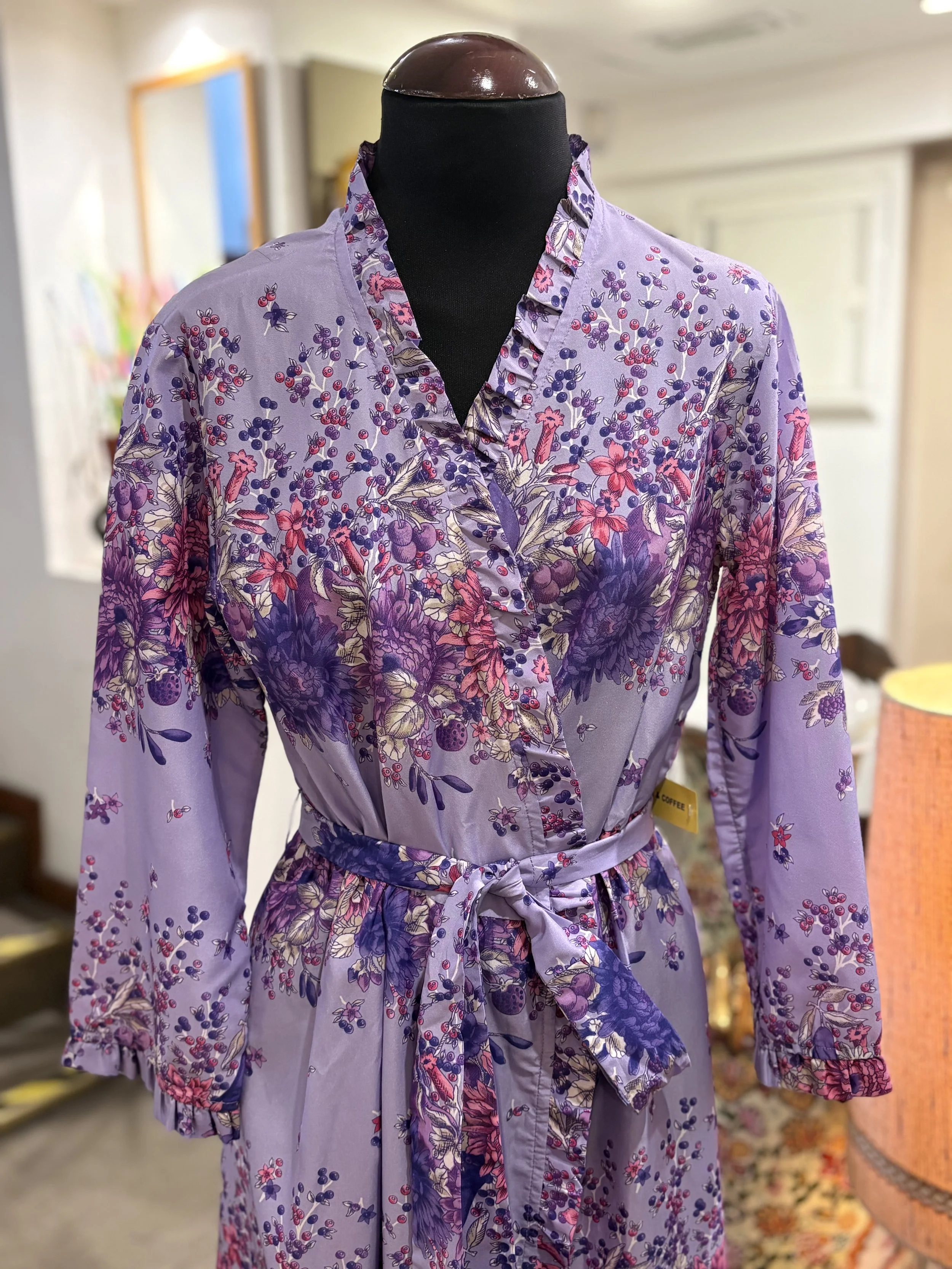 Vestido bata lencero vintage en tonos lavanda años 70 made in Europe