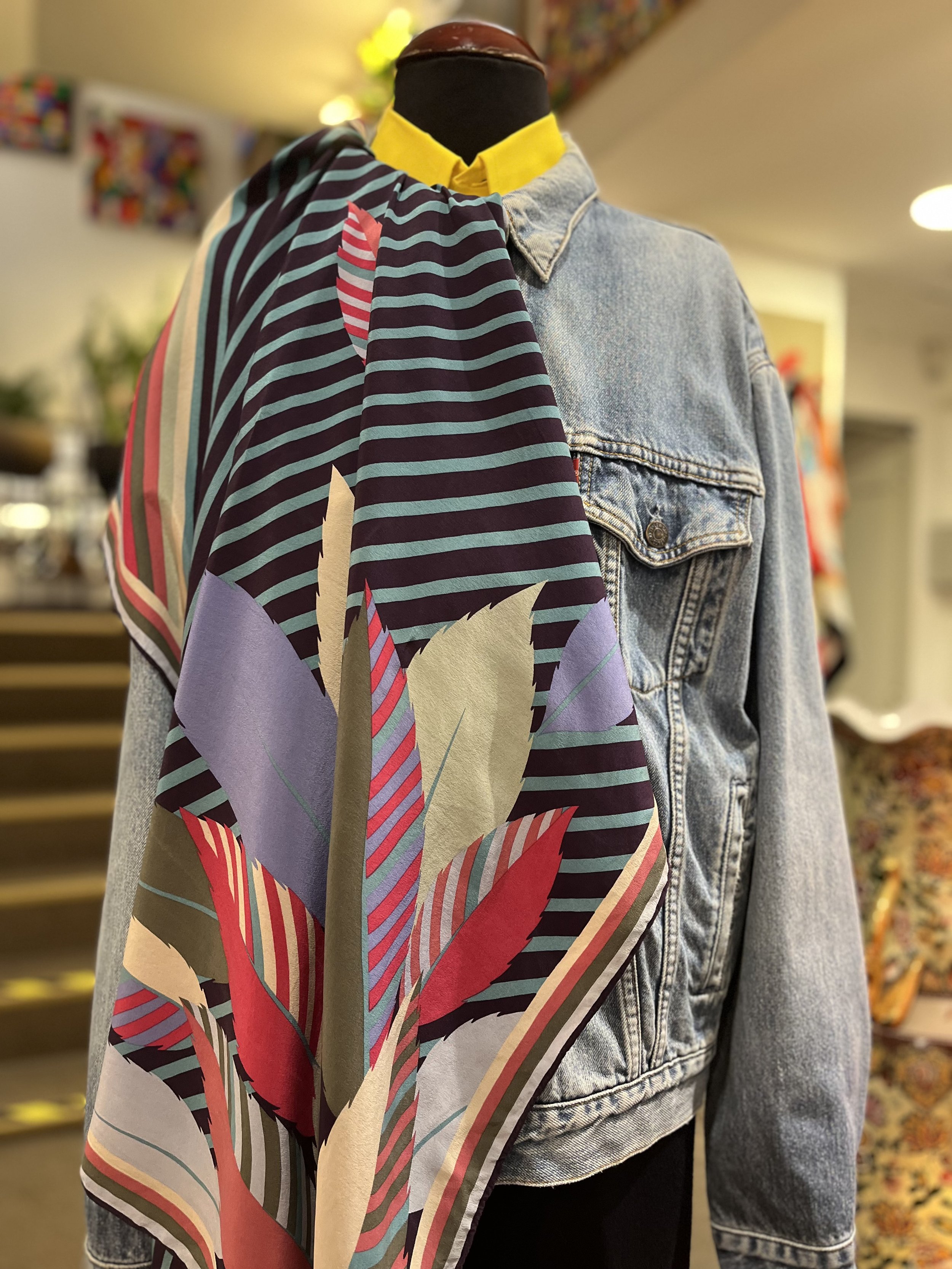 Pañuelo vintage de seda italiana Alain Delon fabricado en Como