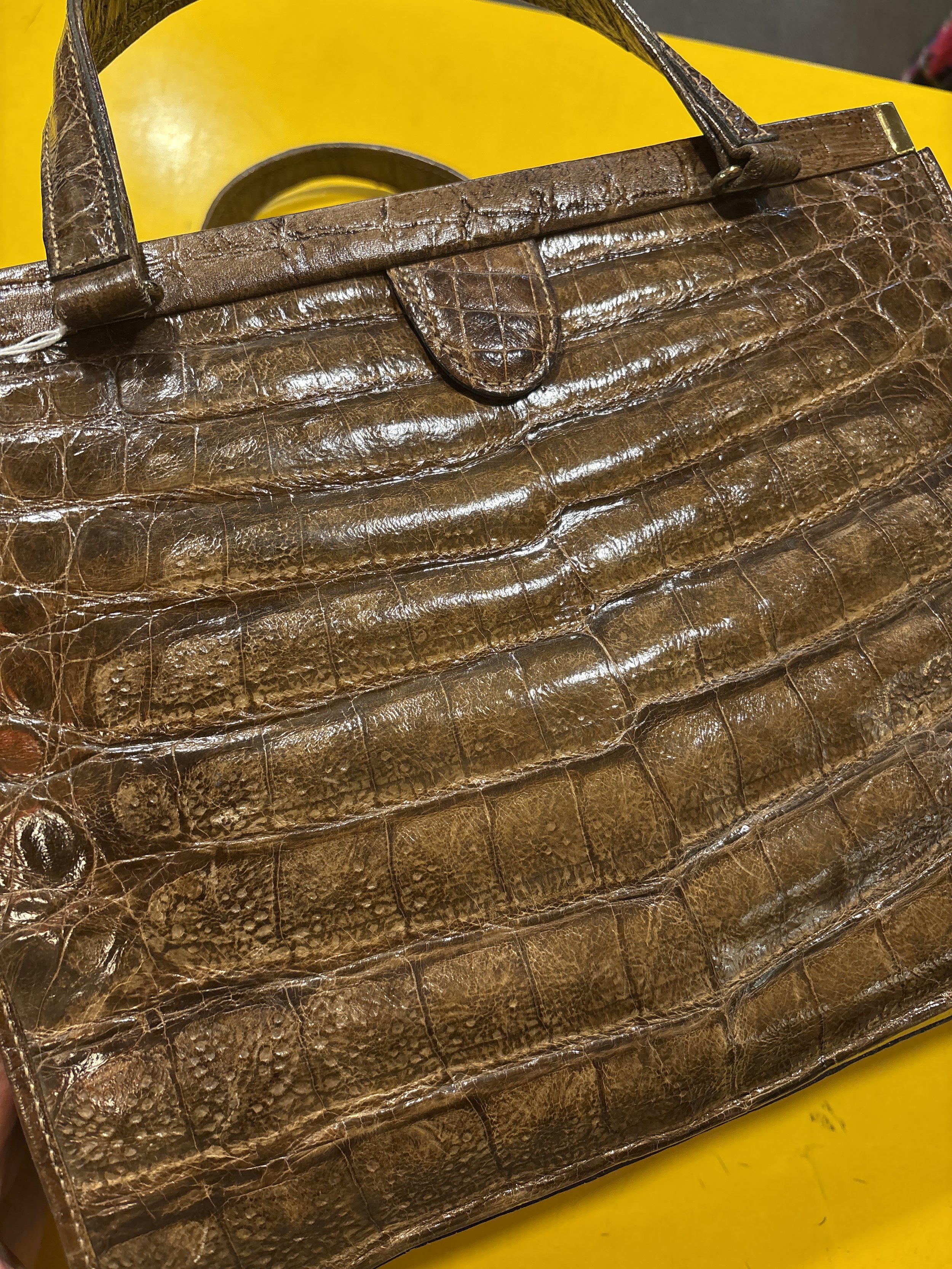 Bolso vintage de piel de caimán años 60