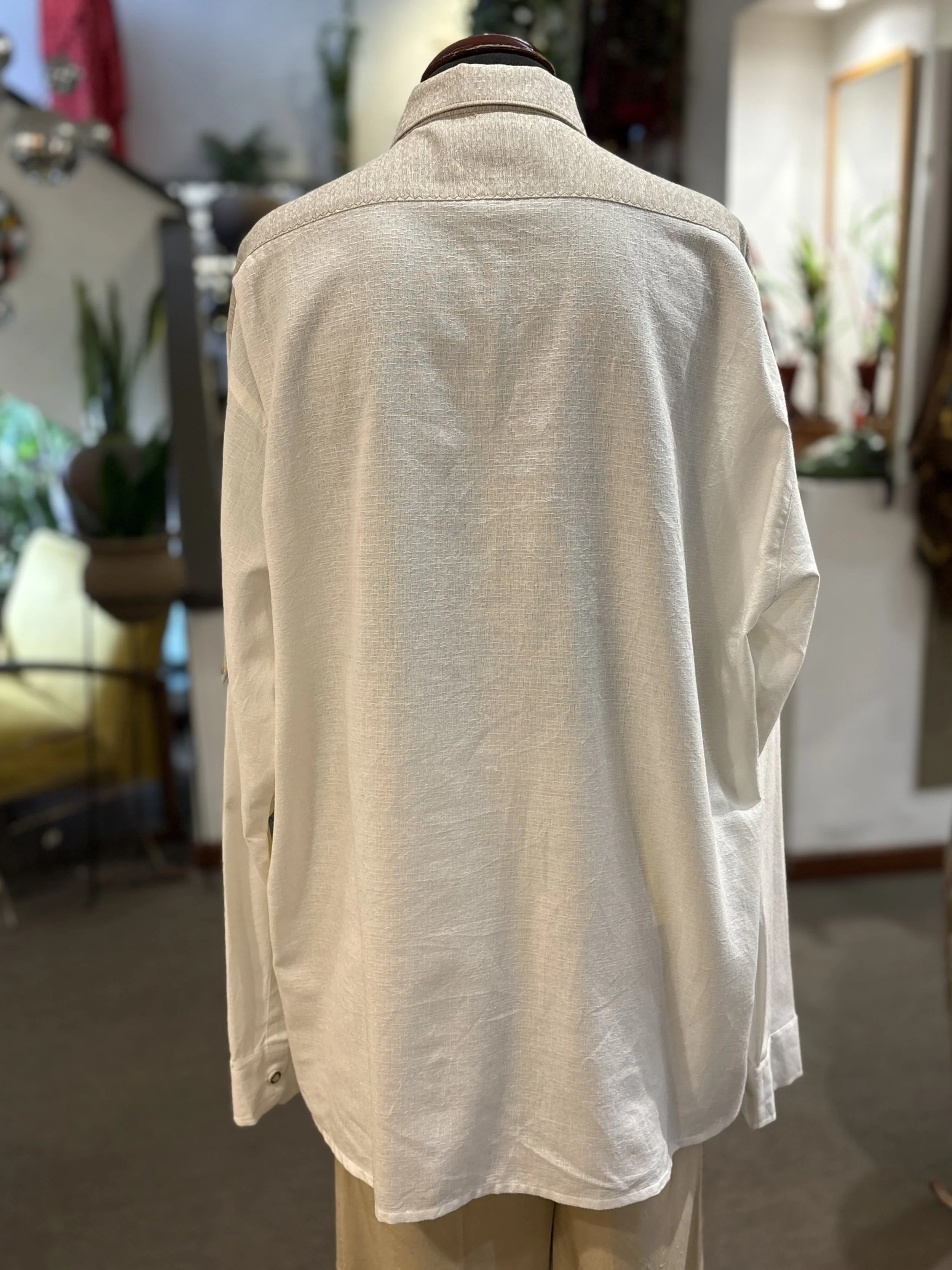Camisa vintage tirolesa de Distler en blanco roto con bordados 100% algodon