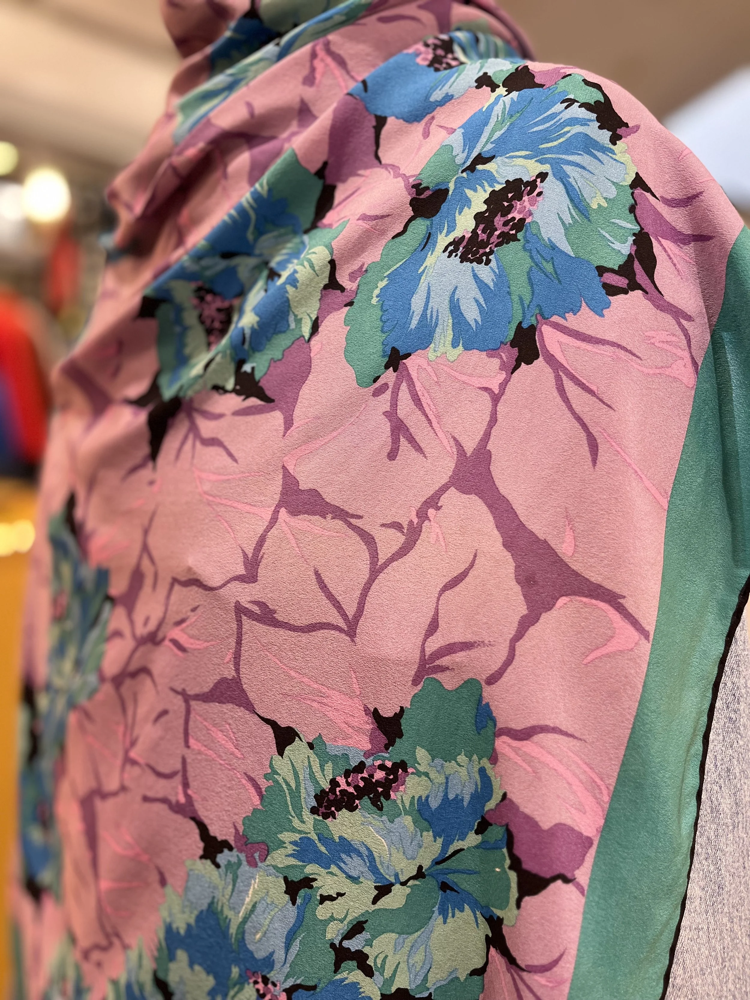 Pañuelo vintage de seda Yves Manuel made in france