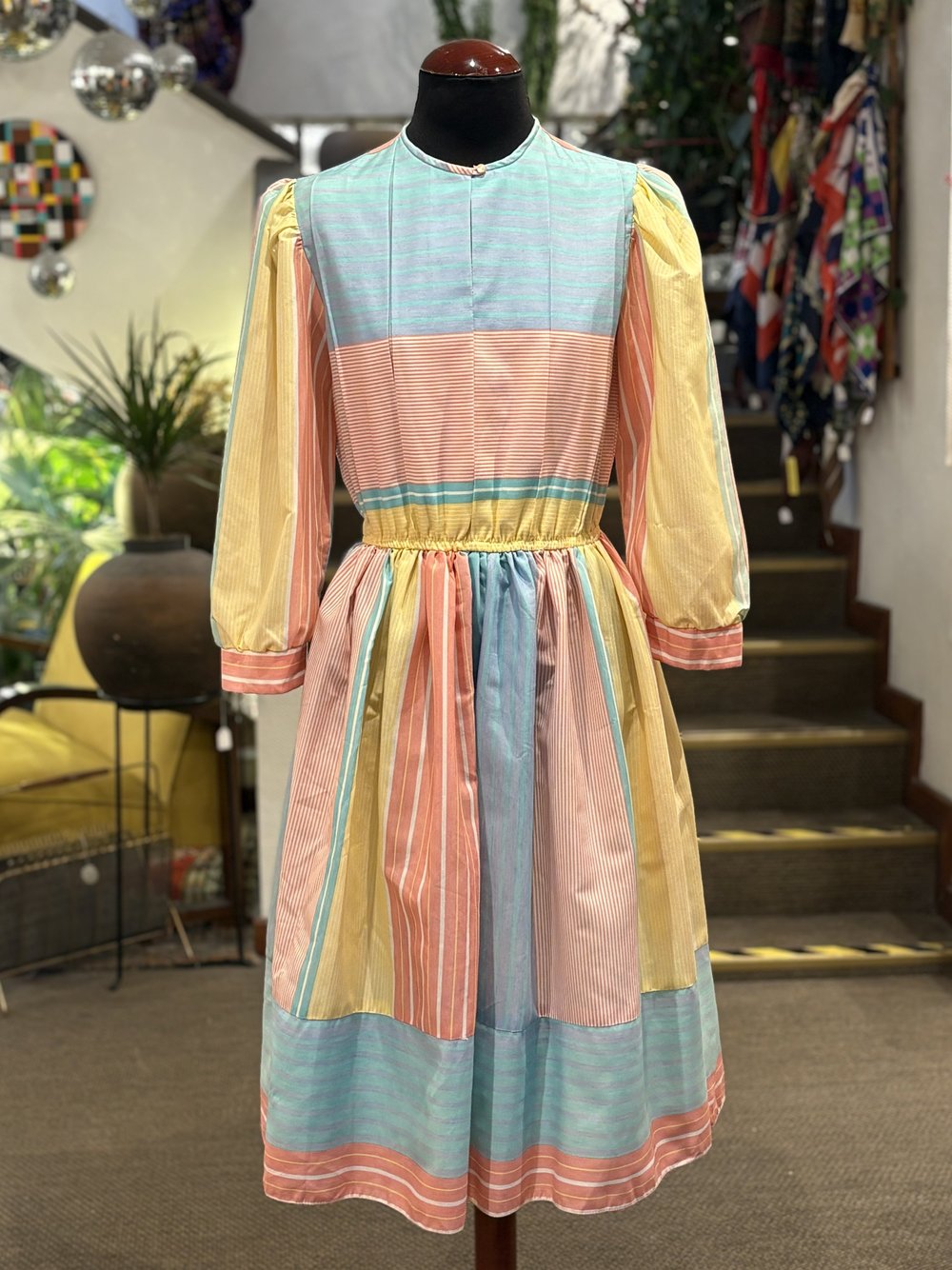 Vestido vintage Act I New York colores pastel aos 70 vintage dress vintage  dresses  vintage & coffee