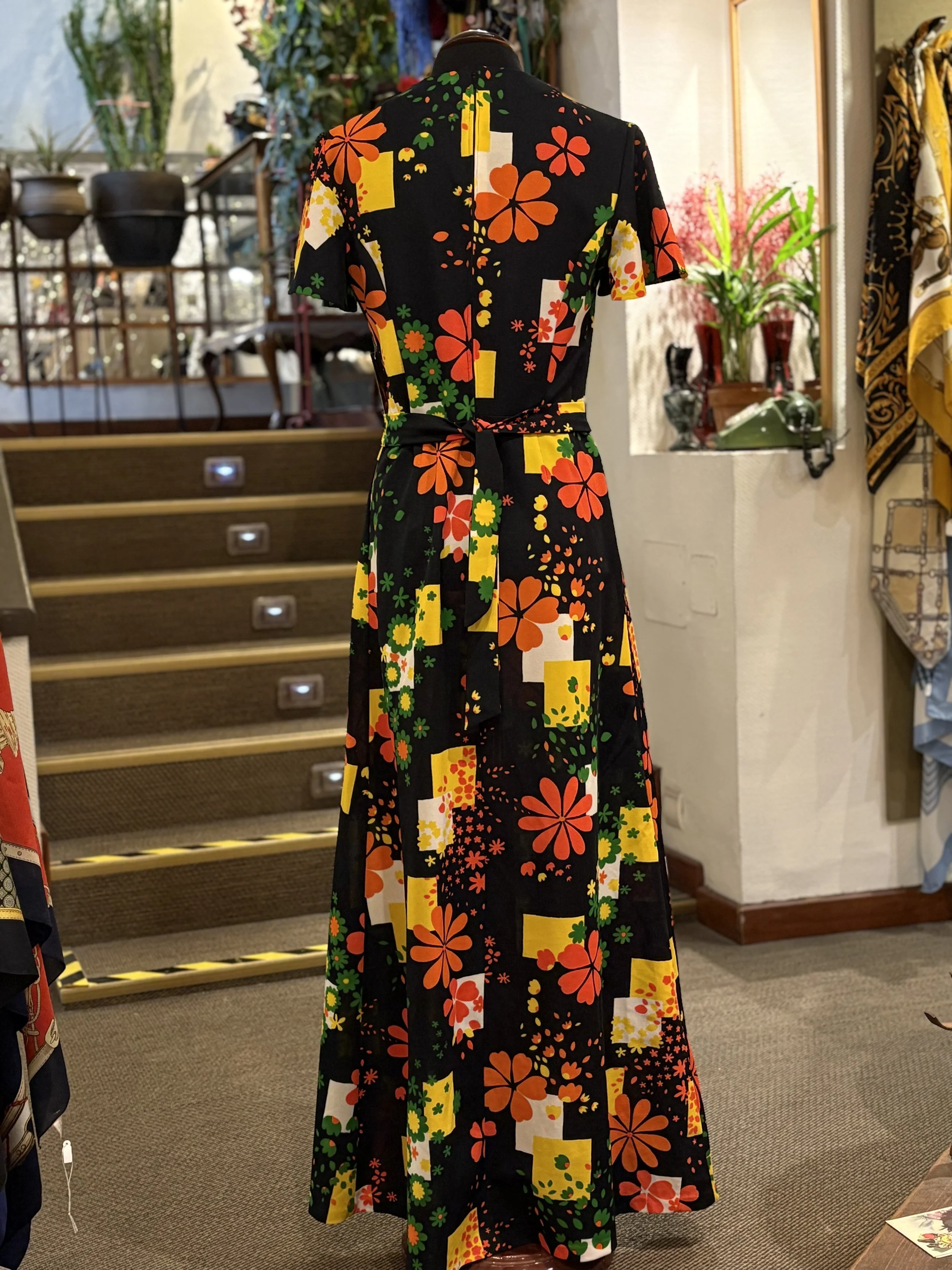 Vestido de los años 70 manga corta estampado floreado cierre de cremallera en espalda