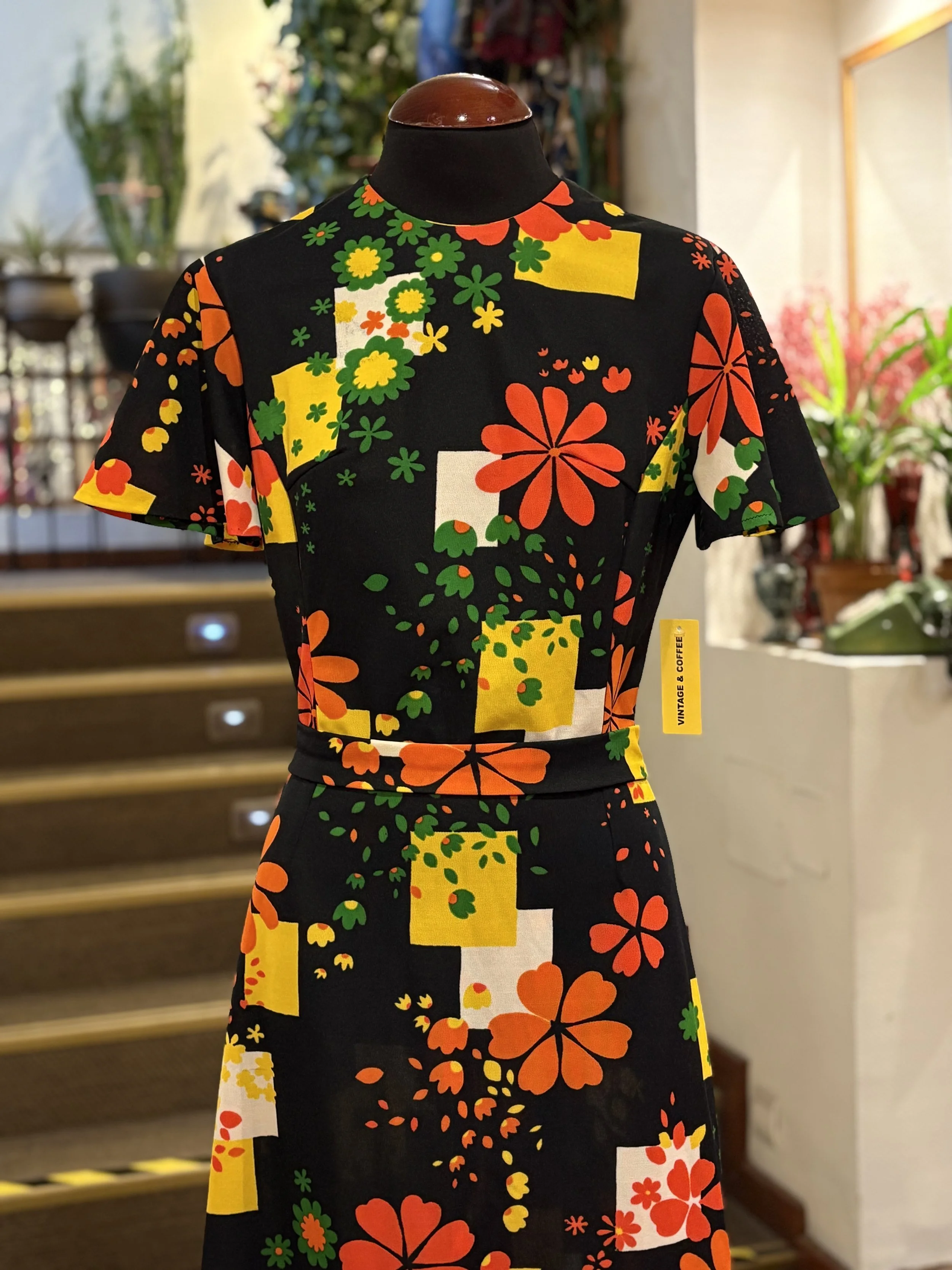 Vestido de los años 70 manga corta estampado floreado