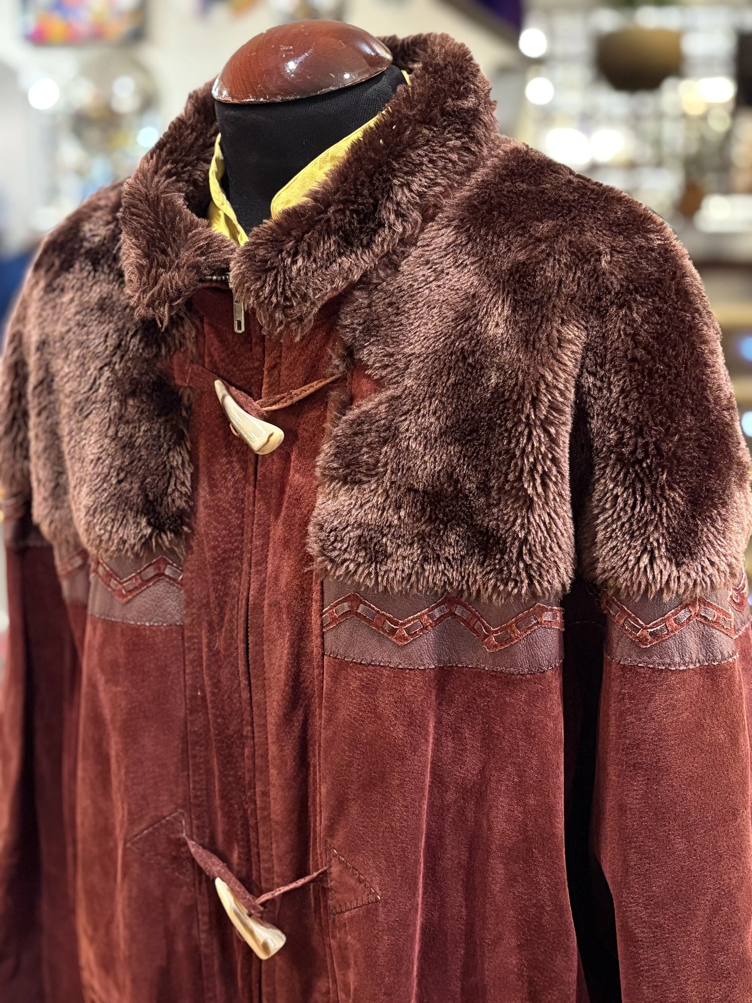 Abrigo vintage tipo inuit o esquimal piel de ante made in germany años 90